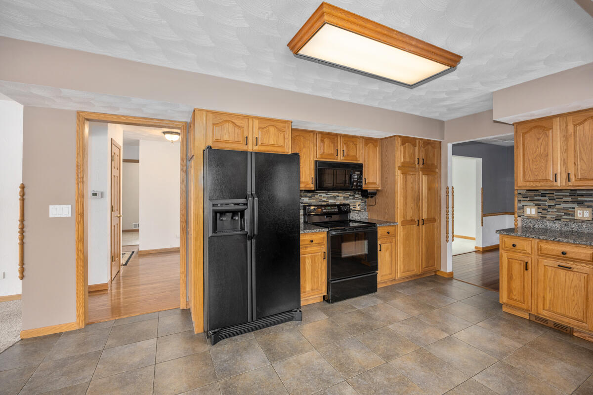6185 Willow Run Drive Property Photo 13