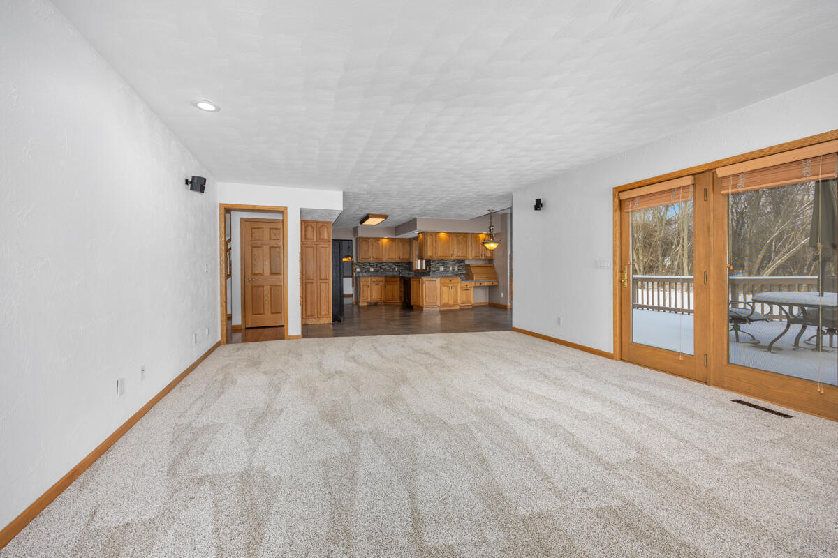 6185 Willow Run Drive Property Photo 19