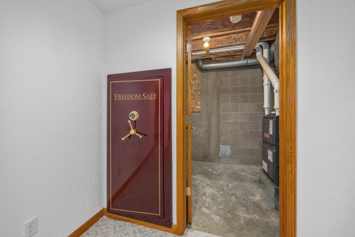 6185 Willow Run Drive Property Photo 44