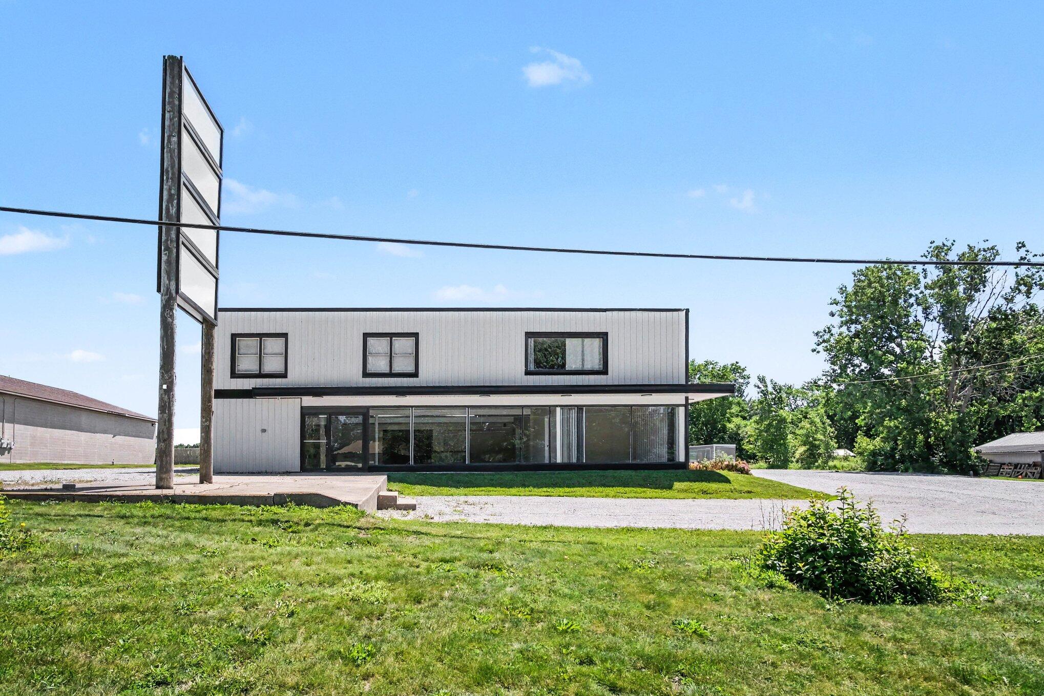 5484 S Warner Avenue A Property Photo 1