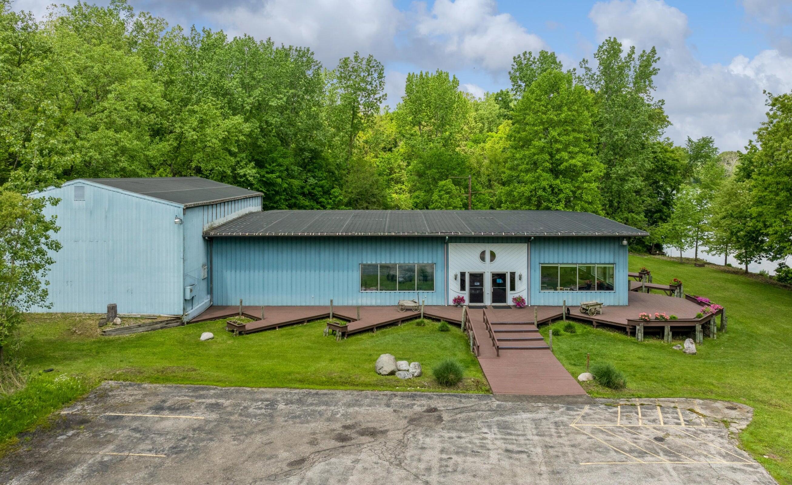 15437 Red Bud Trail N Property Photo 1