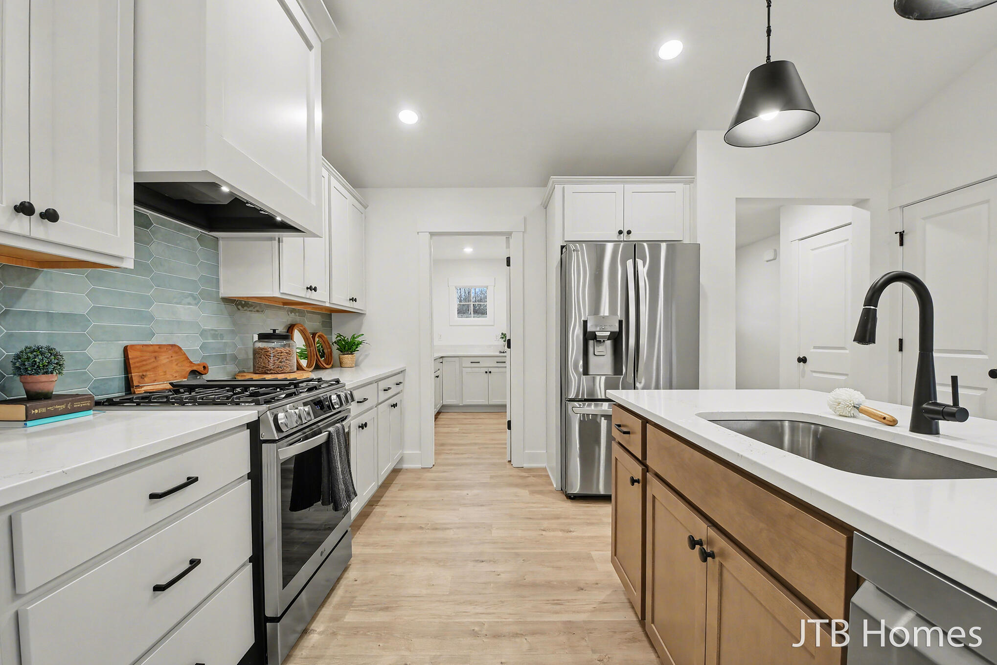 5940 Valley Point Drive Se Property Photo 6