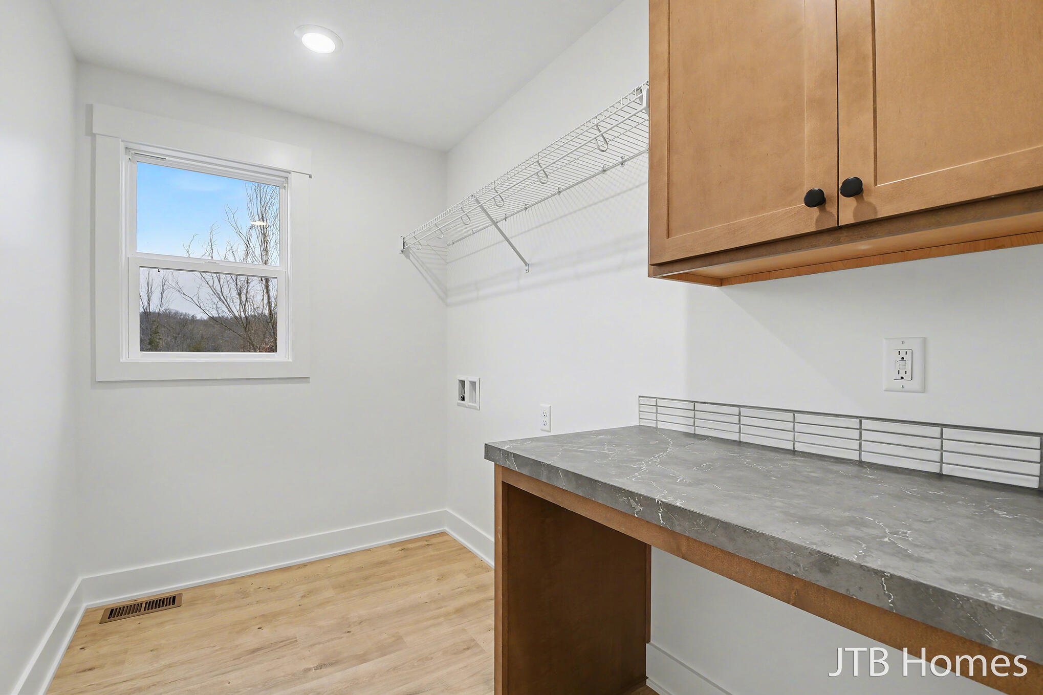 5940 Valley Point Drive Se Property Photo 21