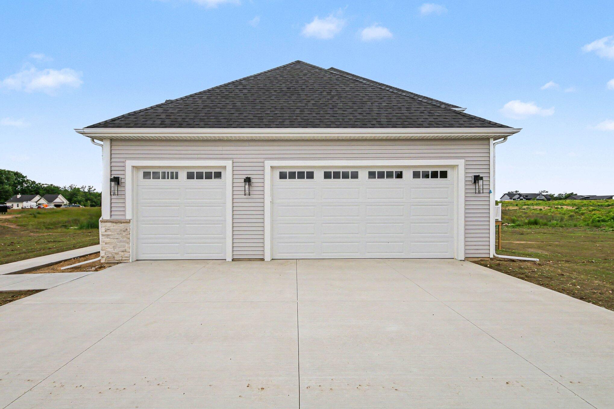 8670 Bosque Drive Se Property Photo 4