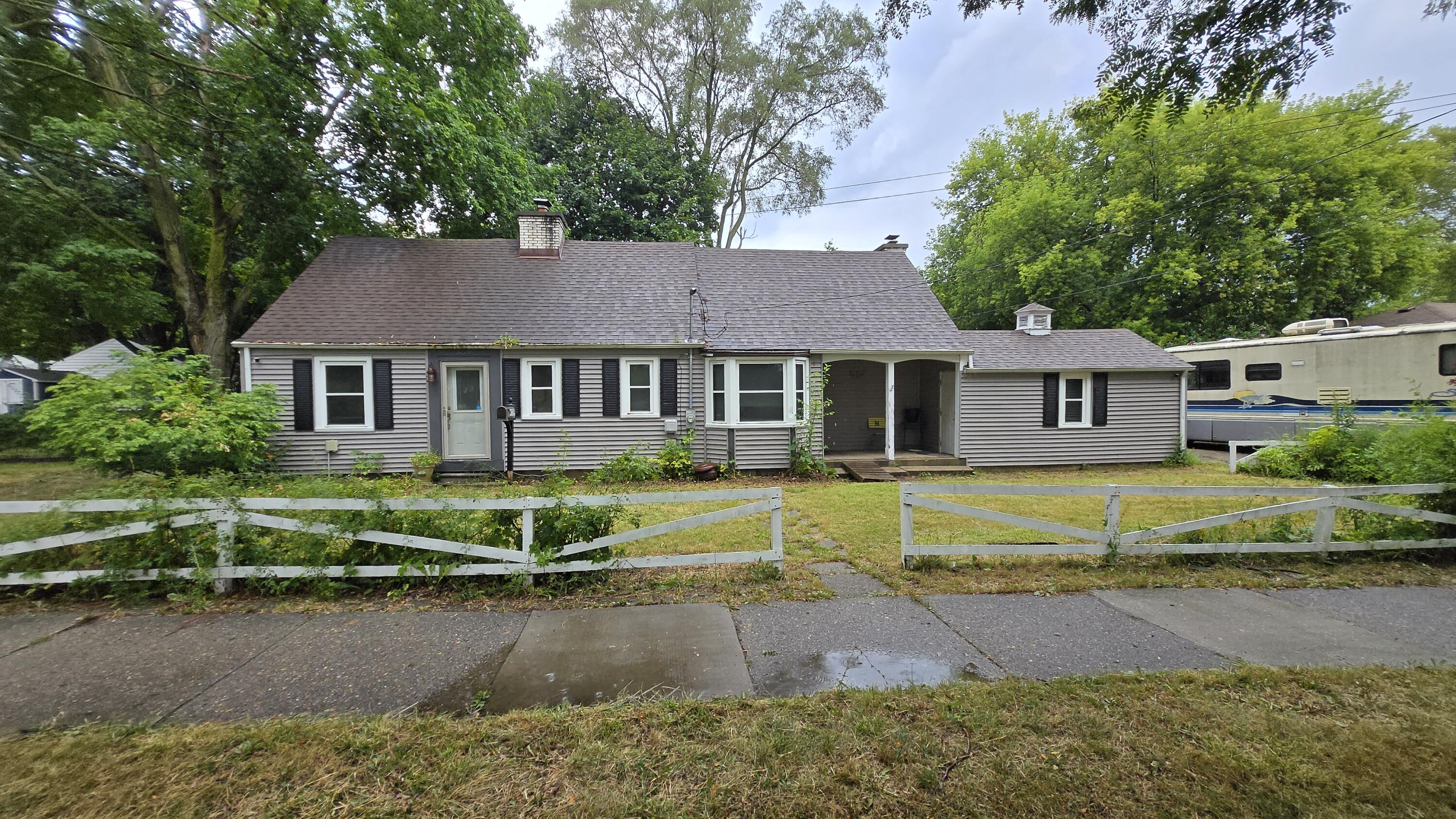 1339 Fuller Avenue Ne Property Photo 1