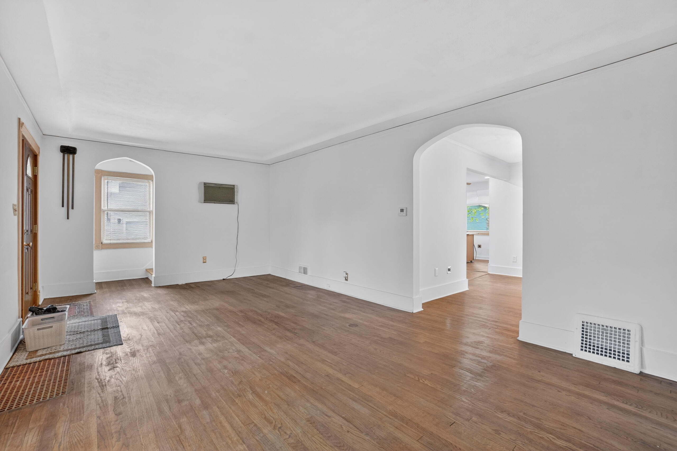 1109 S Genesee Drive Property Photo 10