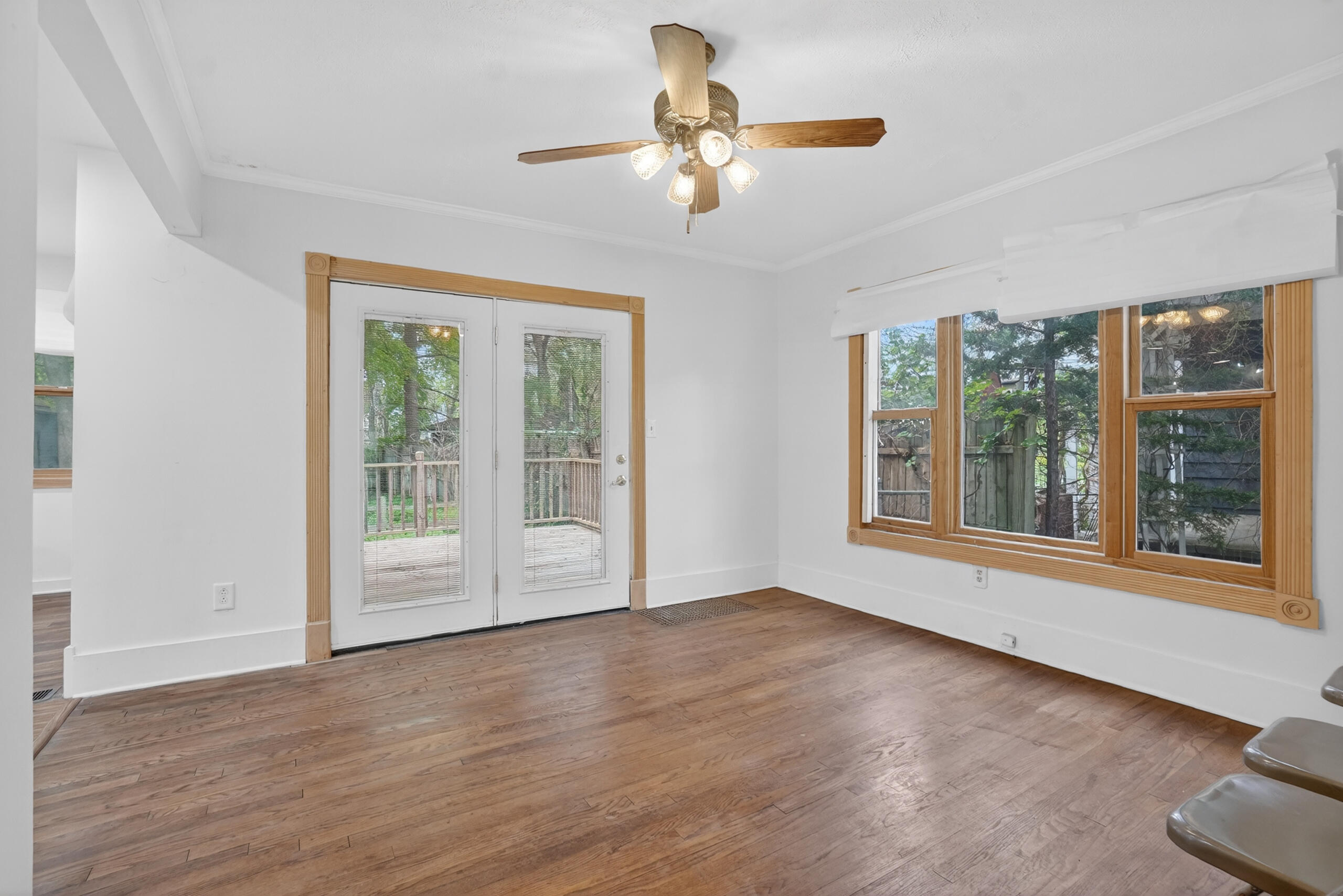 1109 S Genesee Drive Property Photo 12