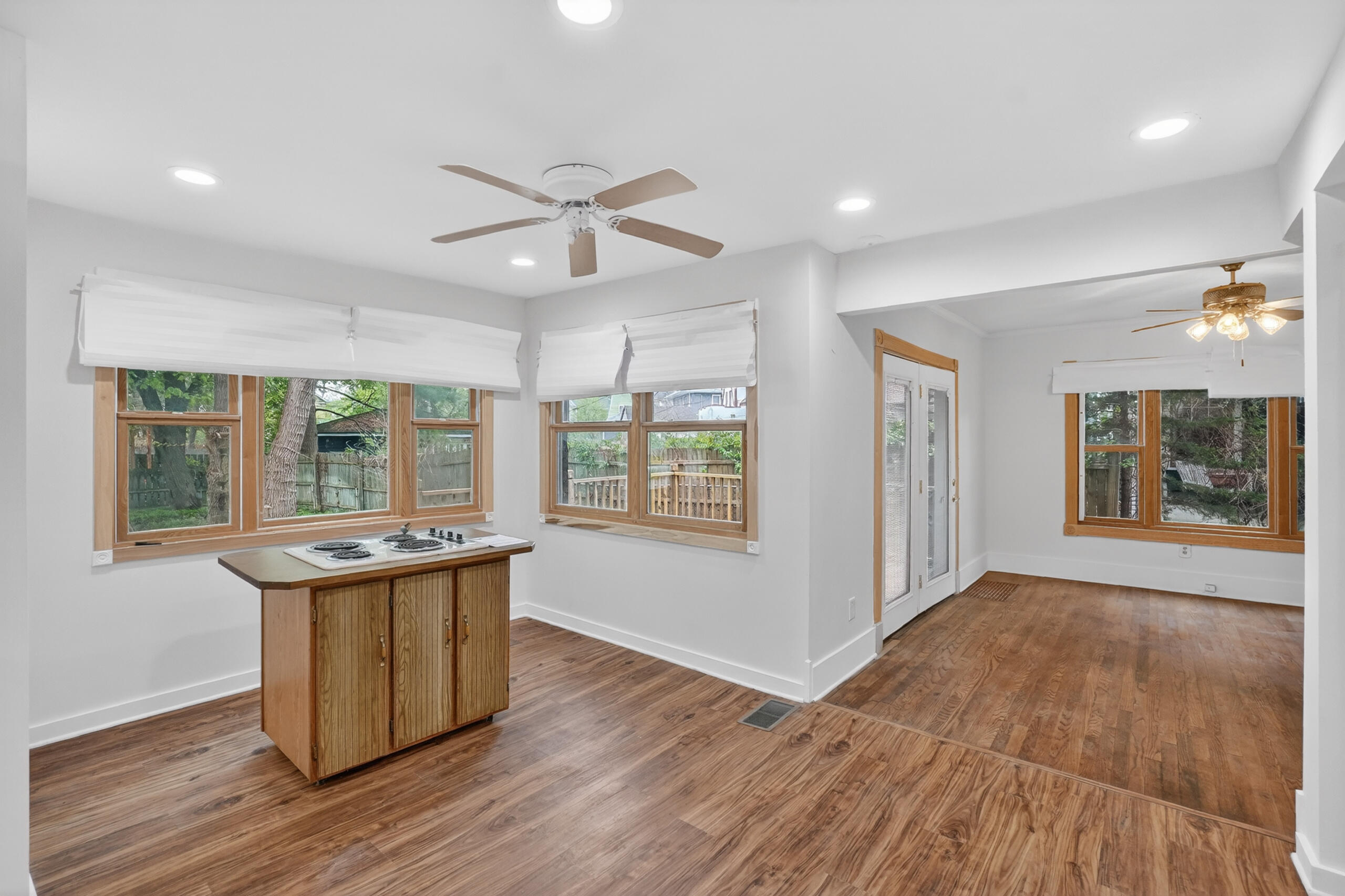 1109 S Genesee Drive Property Photo 14