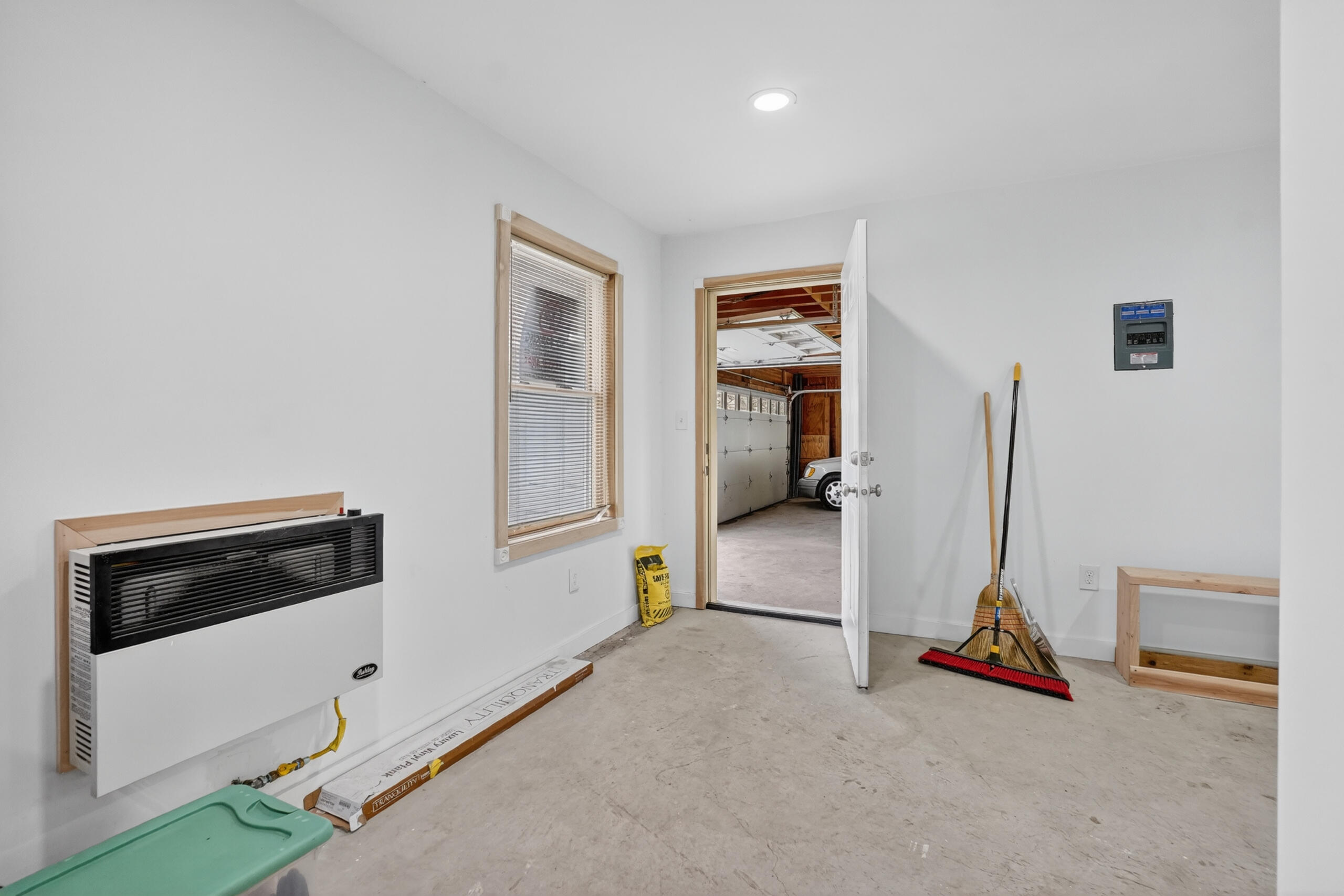 1109 S Genesee Drive Property Photo 18