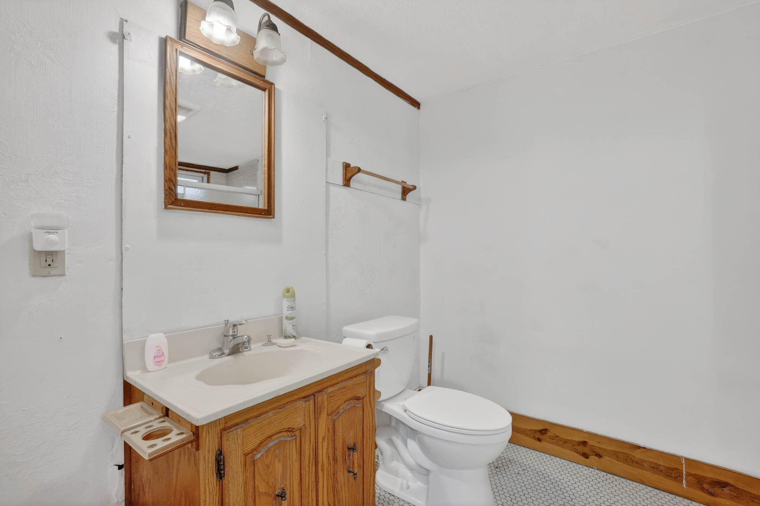 1109 S Genesee Drive Property Photo 20
