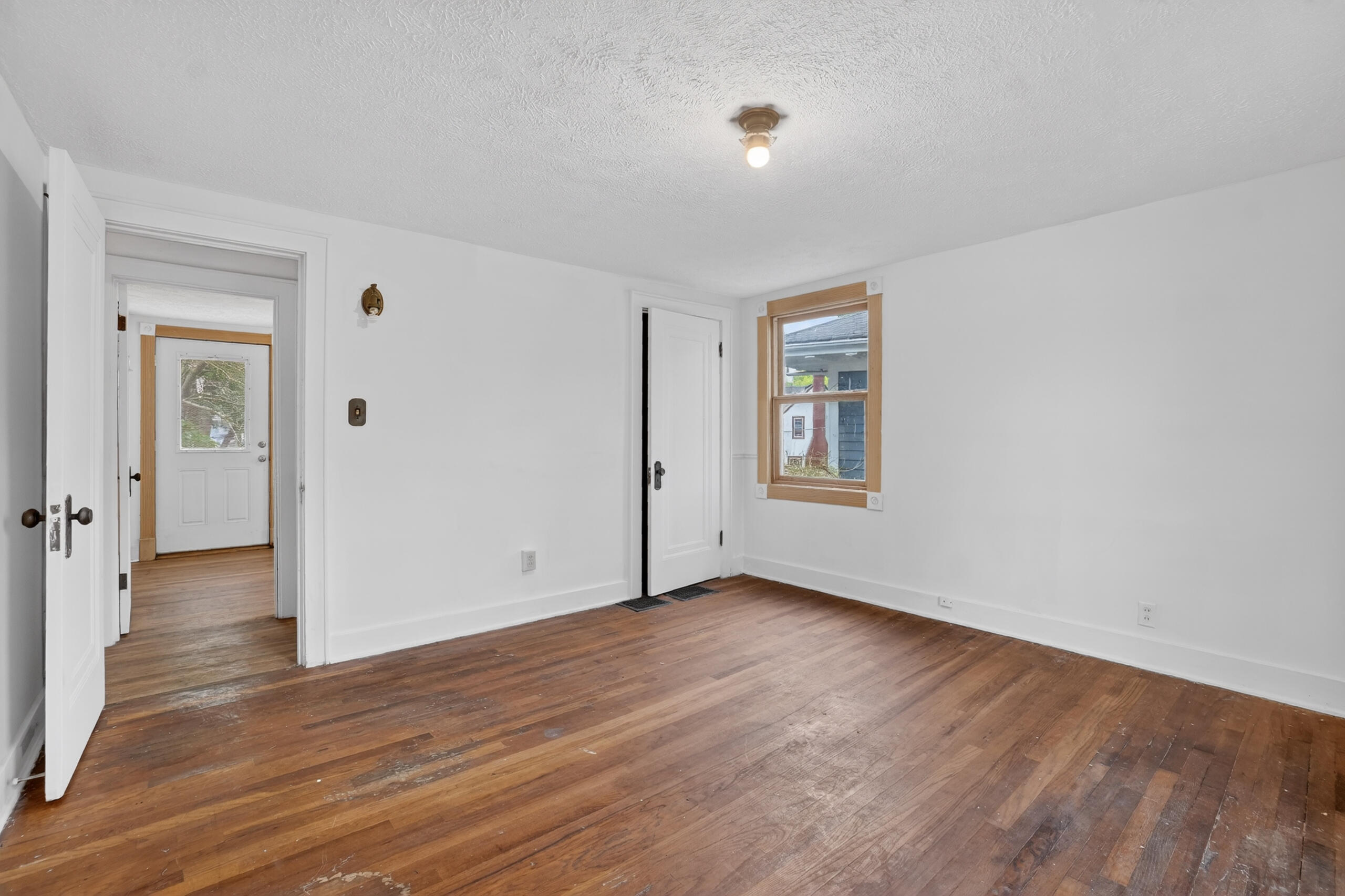 1109 S Genesee Drive Property Photo 25