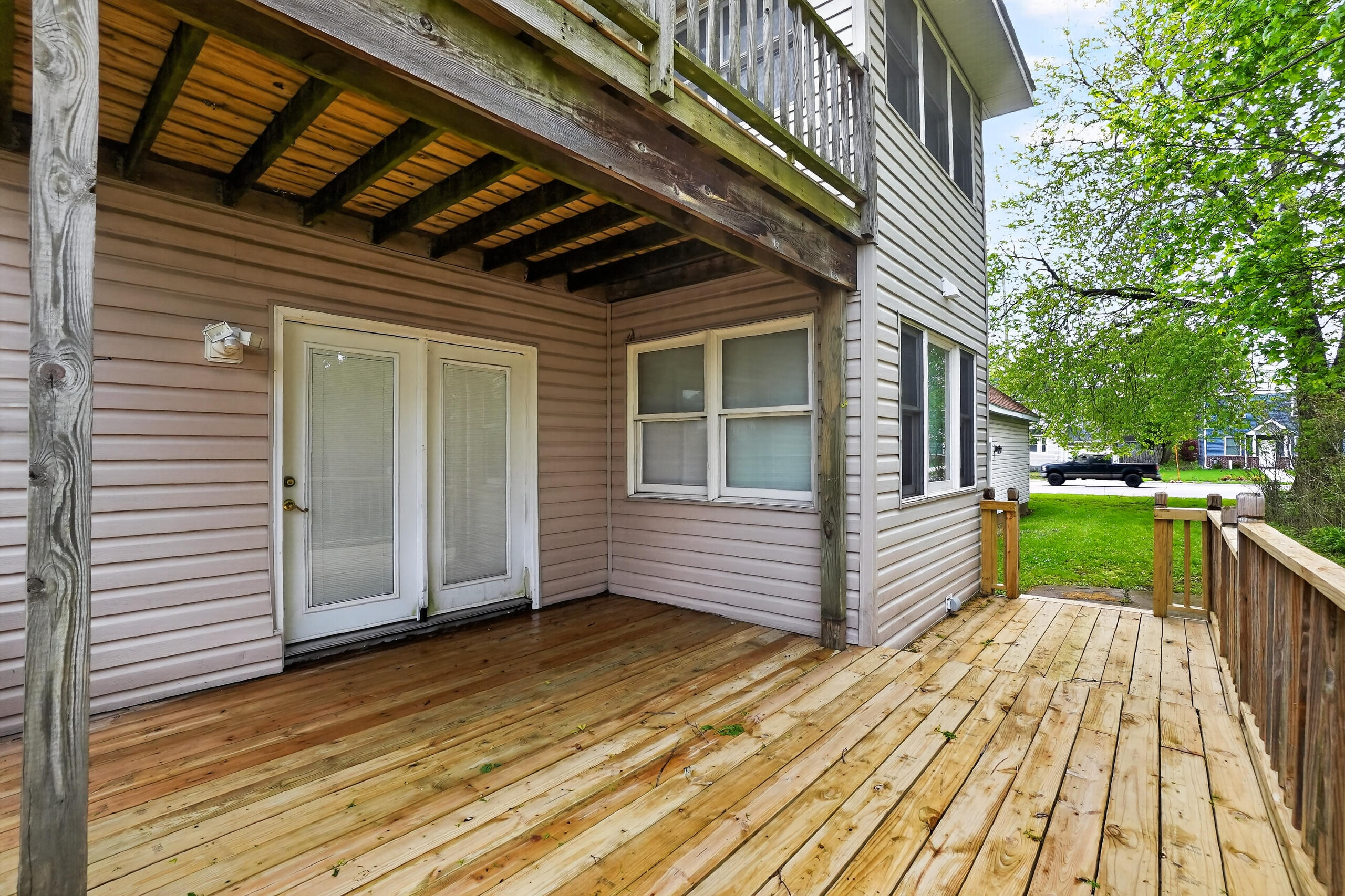 1109 S Genesee Drive Property Photo 33