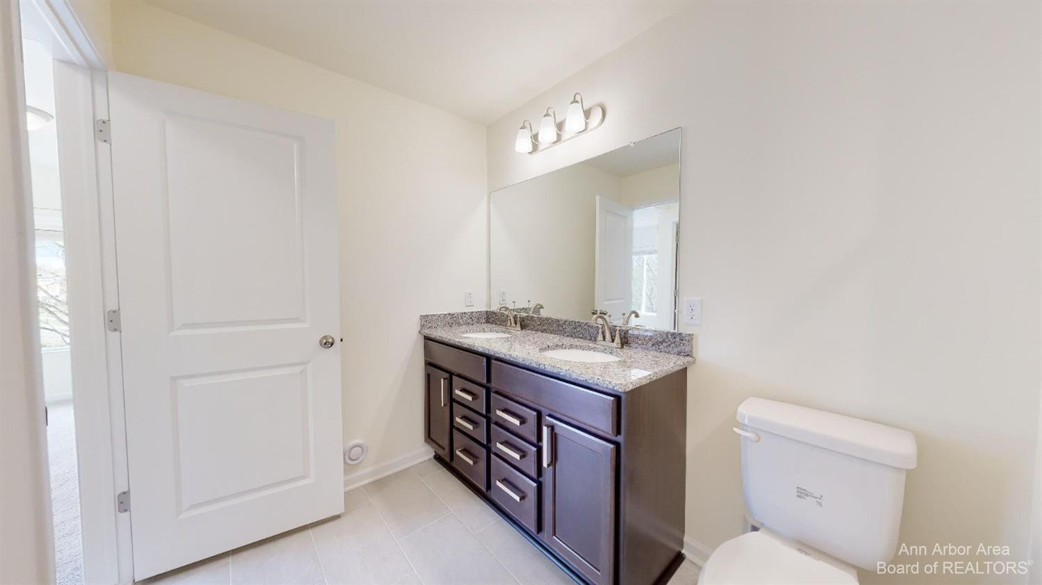 2725 Bristol Rdg Drive Property Photo 15