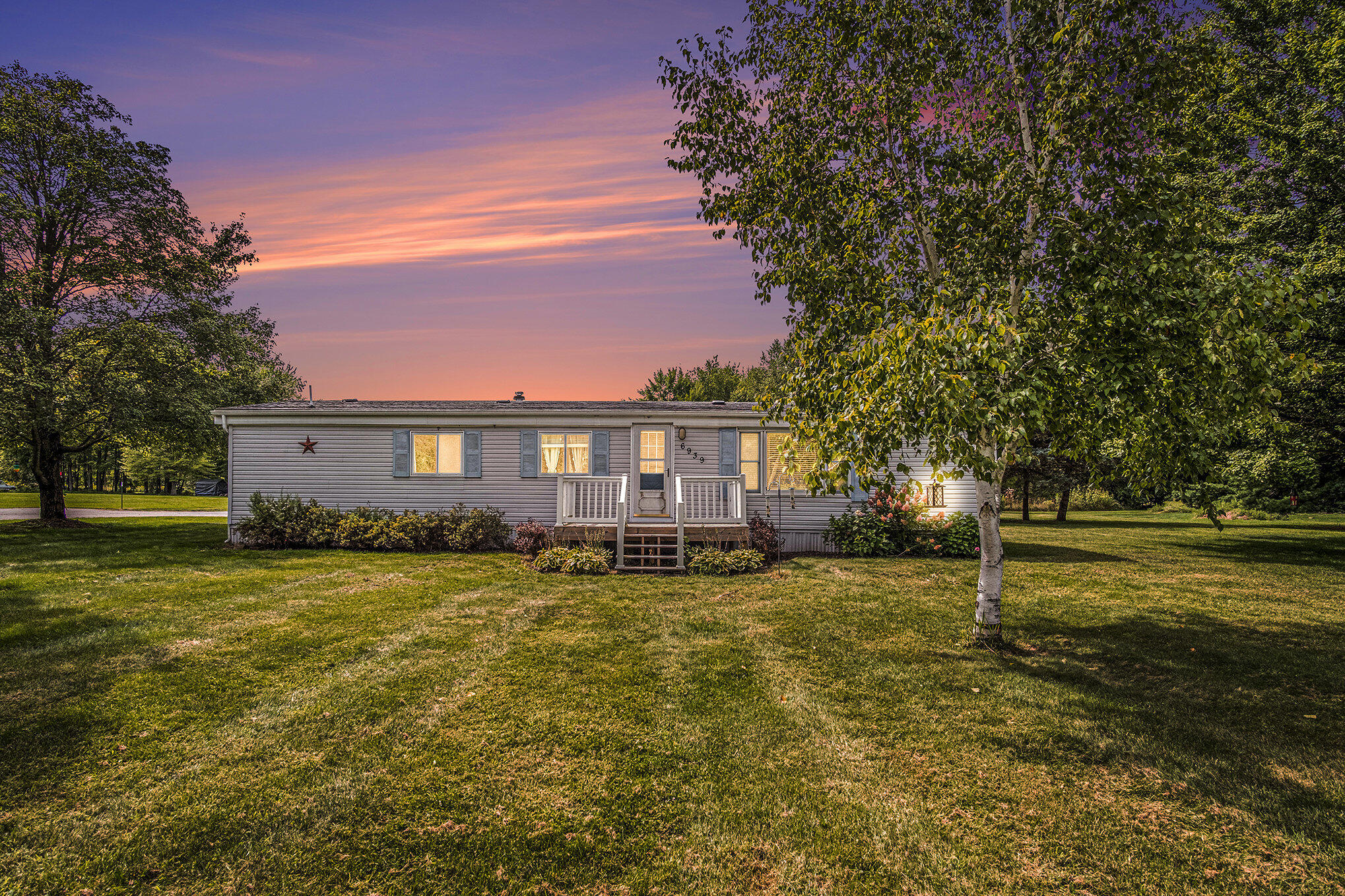6939 Alden Nash Avenue Se Property Photo 1