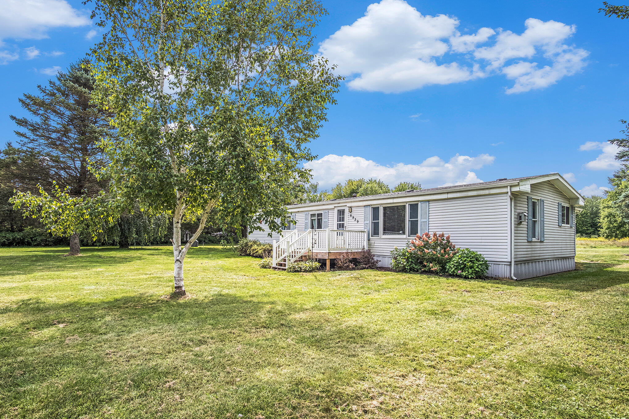 6939 Alden Nash Avenue Se Property Photo 4