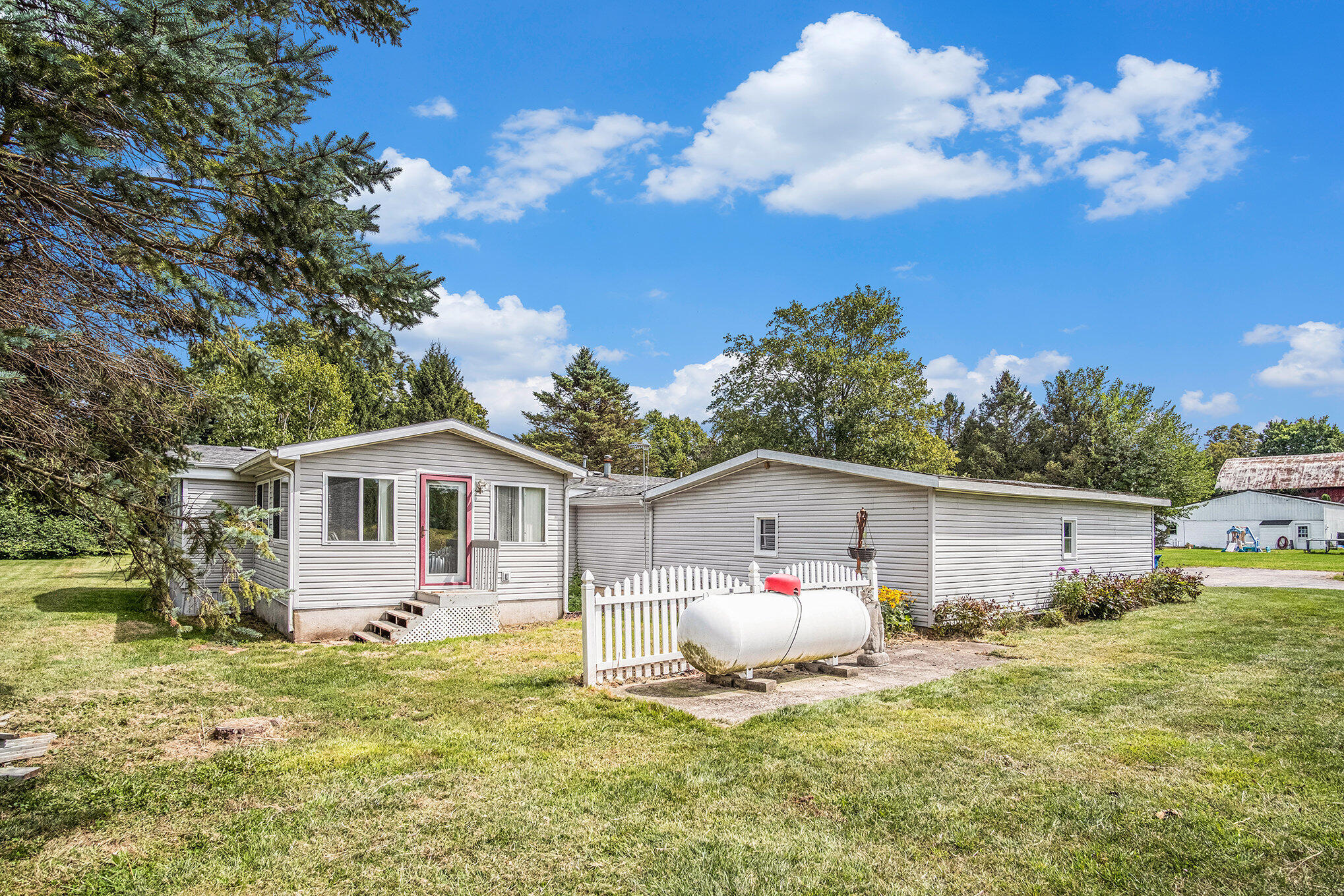 6939 Alden Nash Avenue Se Property Photo 5