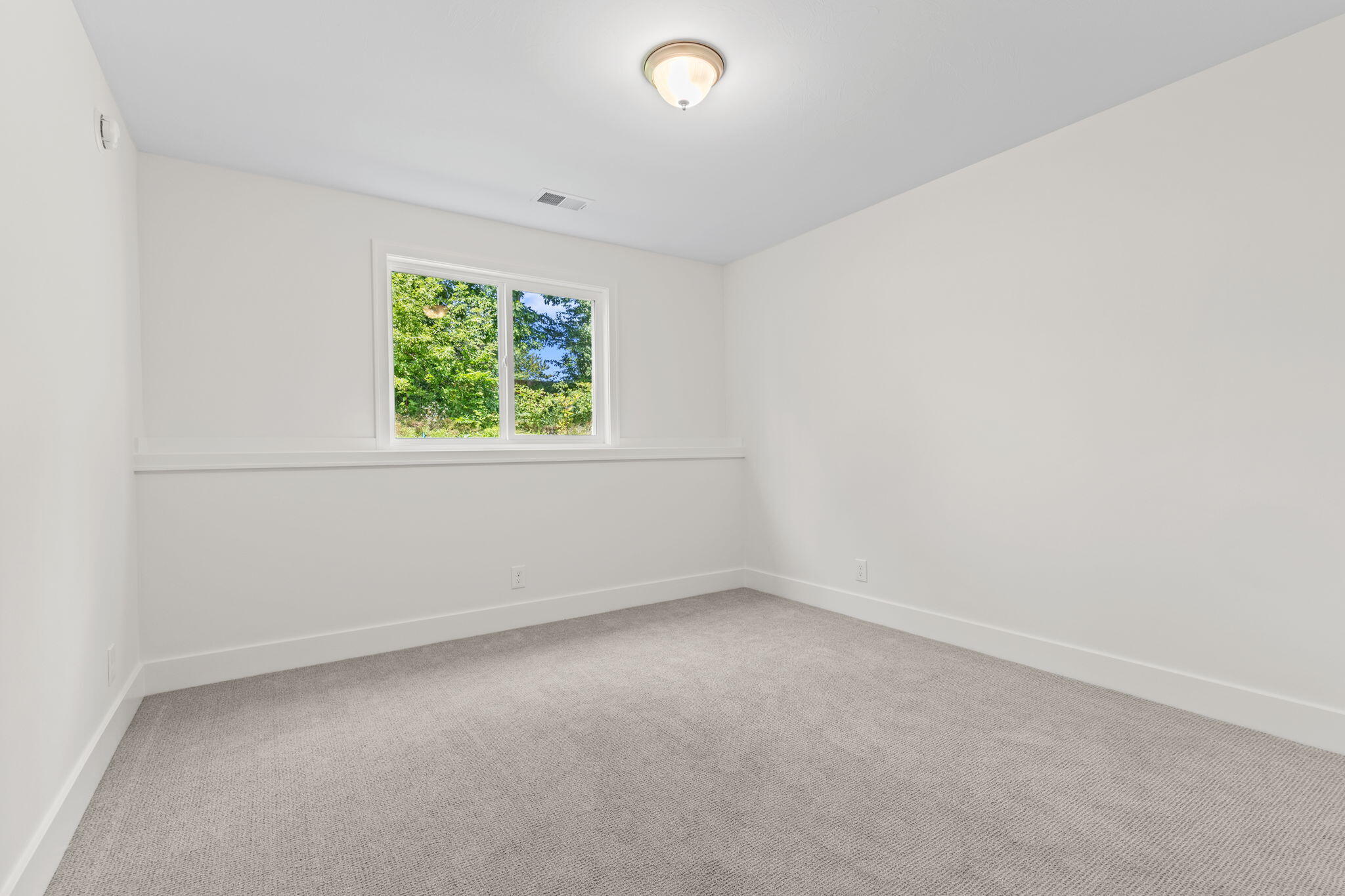 10711 Greyhound Avenue Property Photo 18