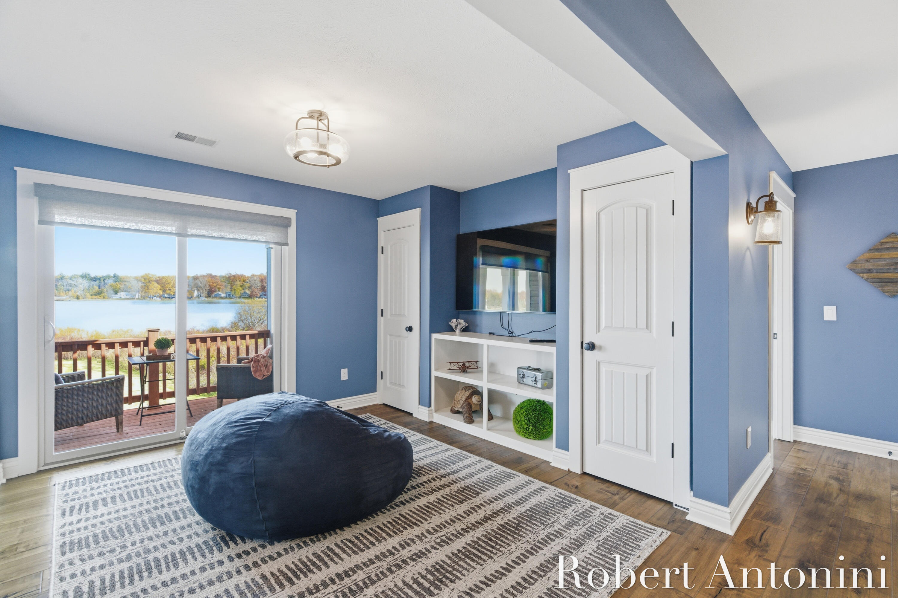 250 Shore Drive Property Photo 32