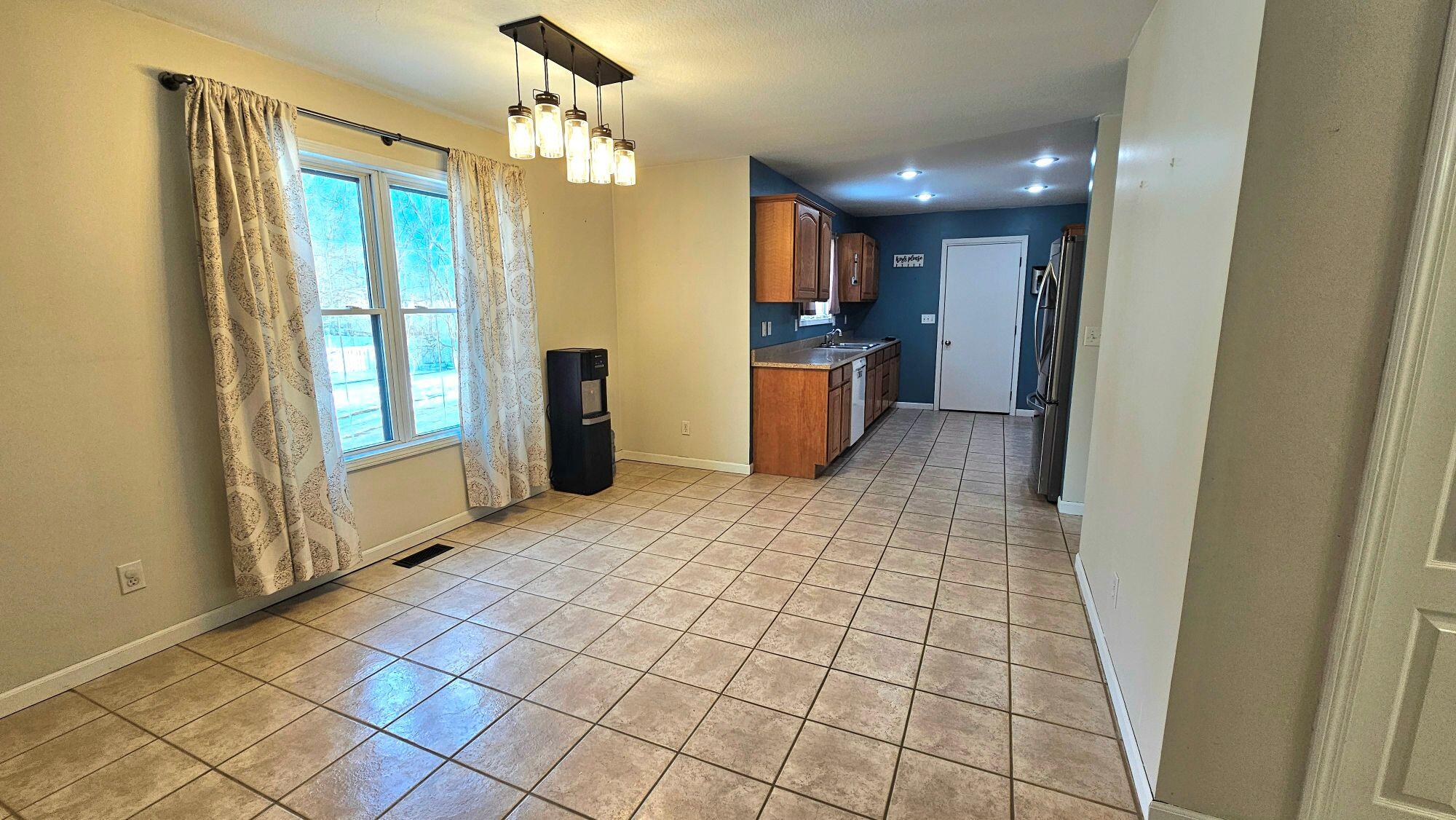10513 Loughrea Lane Property Photo 8