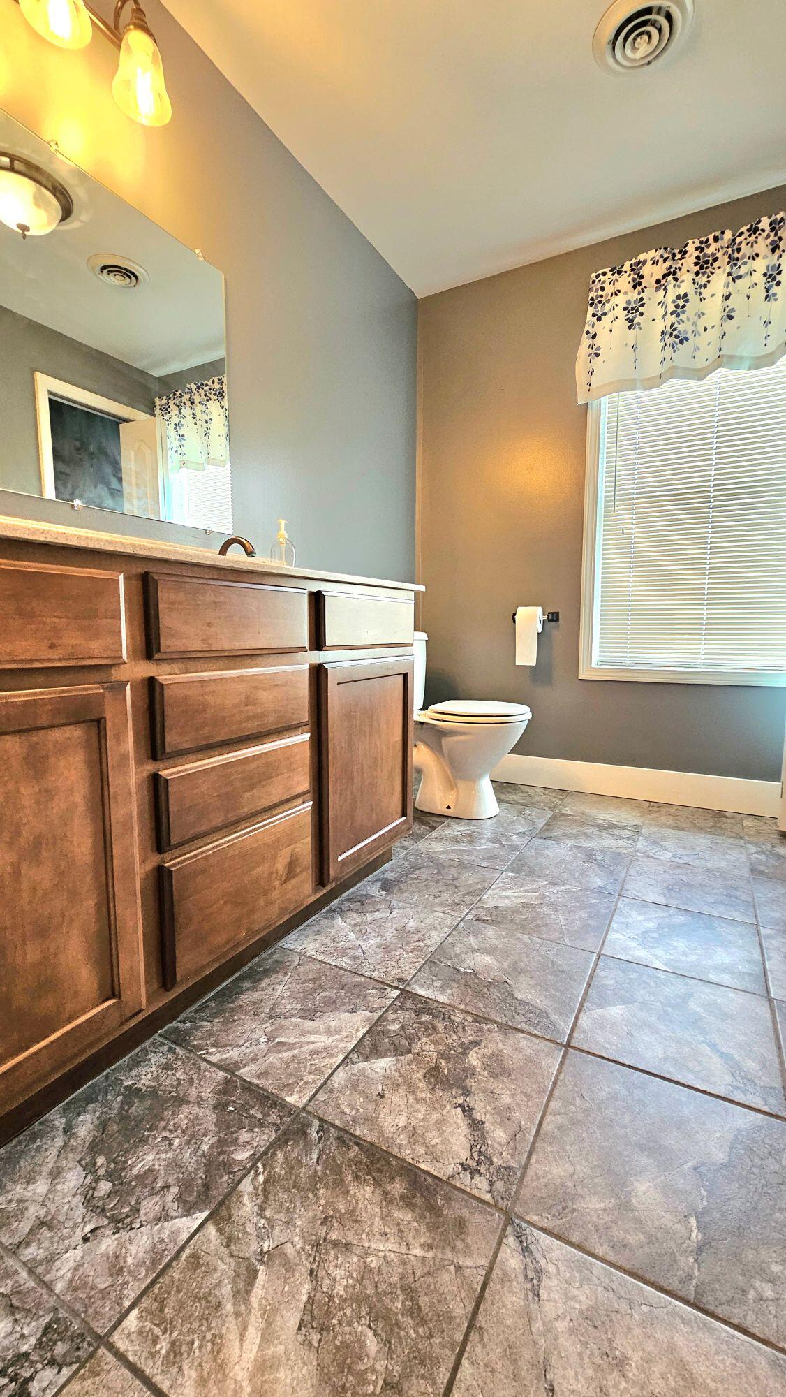 10513 Loughrea Lane Property Photo 25