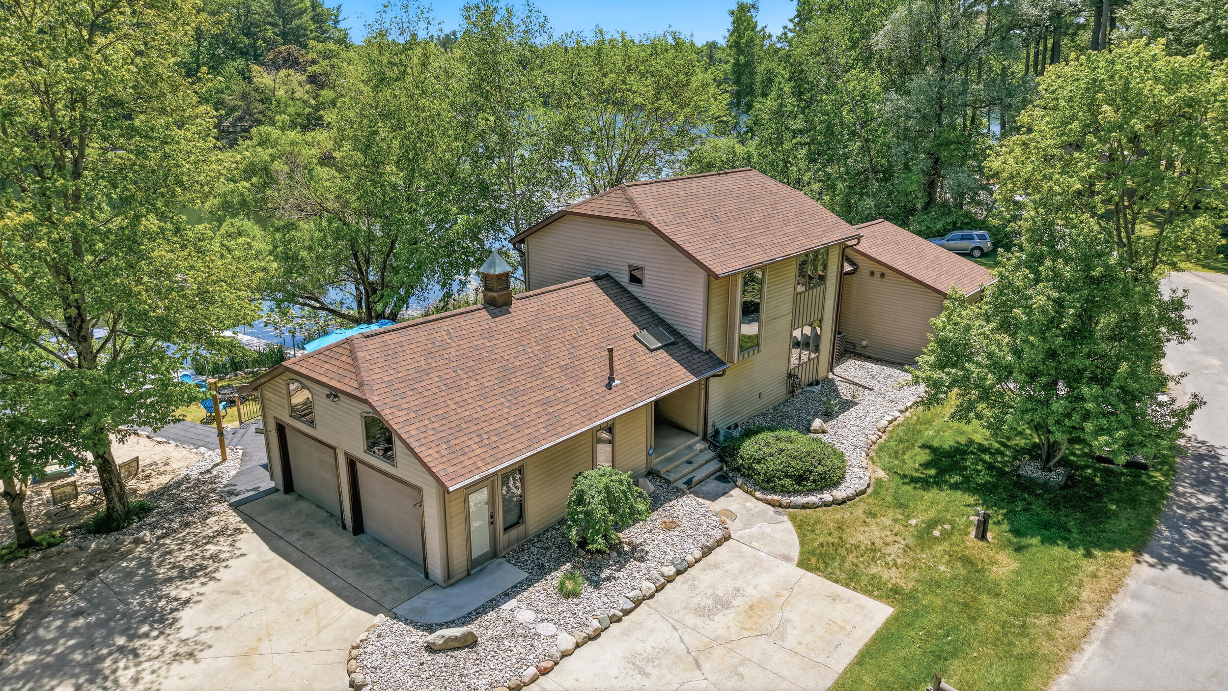 360 W Baldwin Lake Drive Property Photo 1