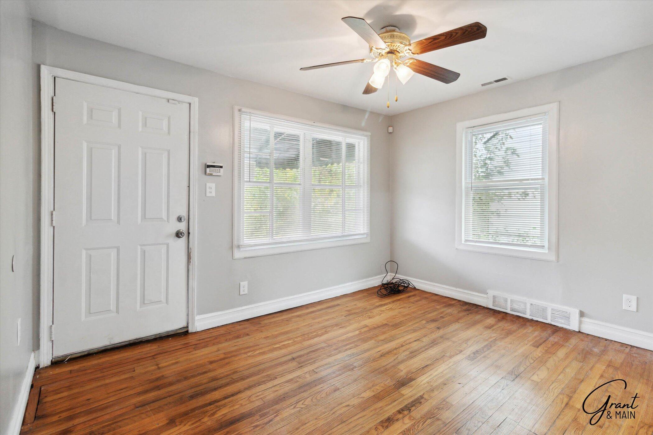 7209 Prospect Avenue Property Photo 2