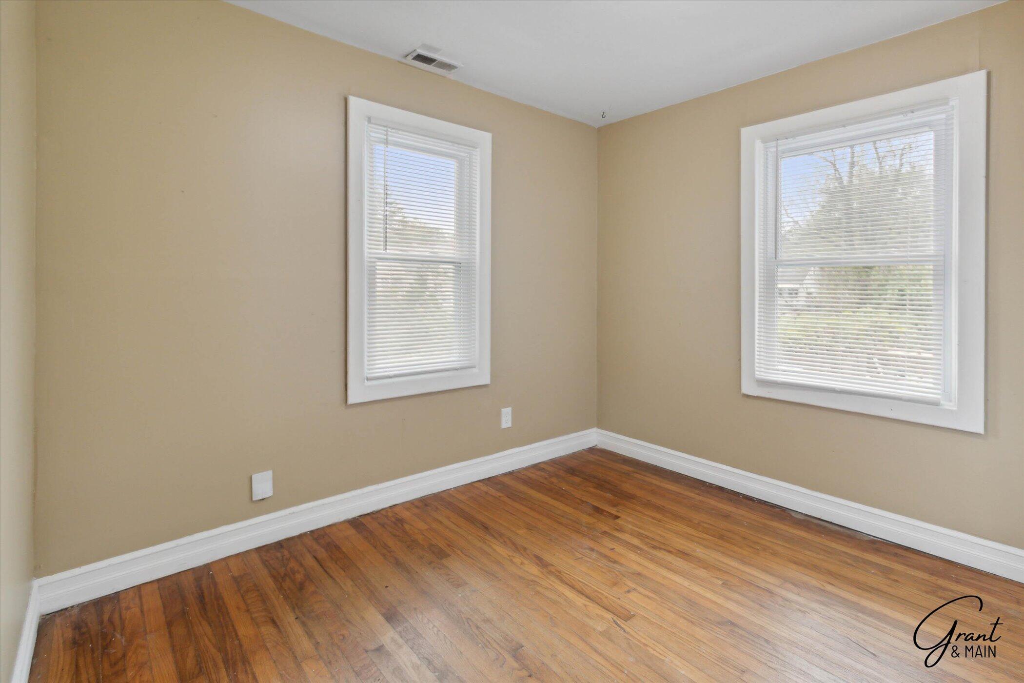 7209 Prospect Avenue Property Photo 5
