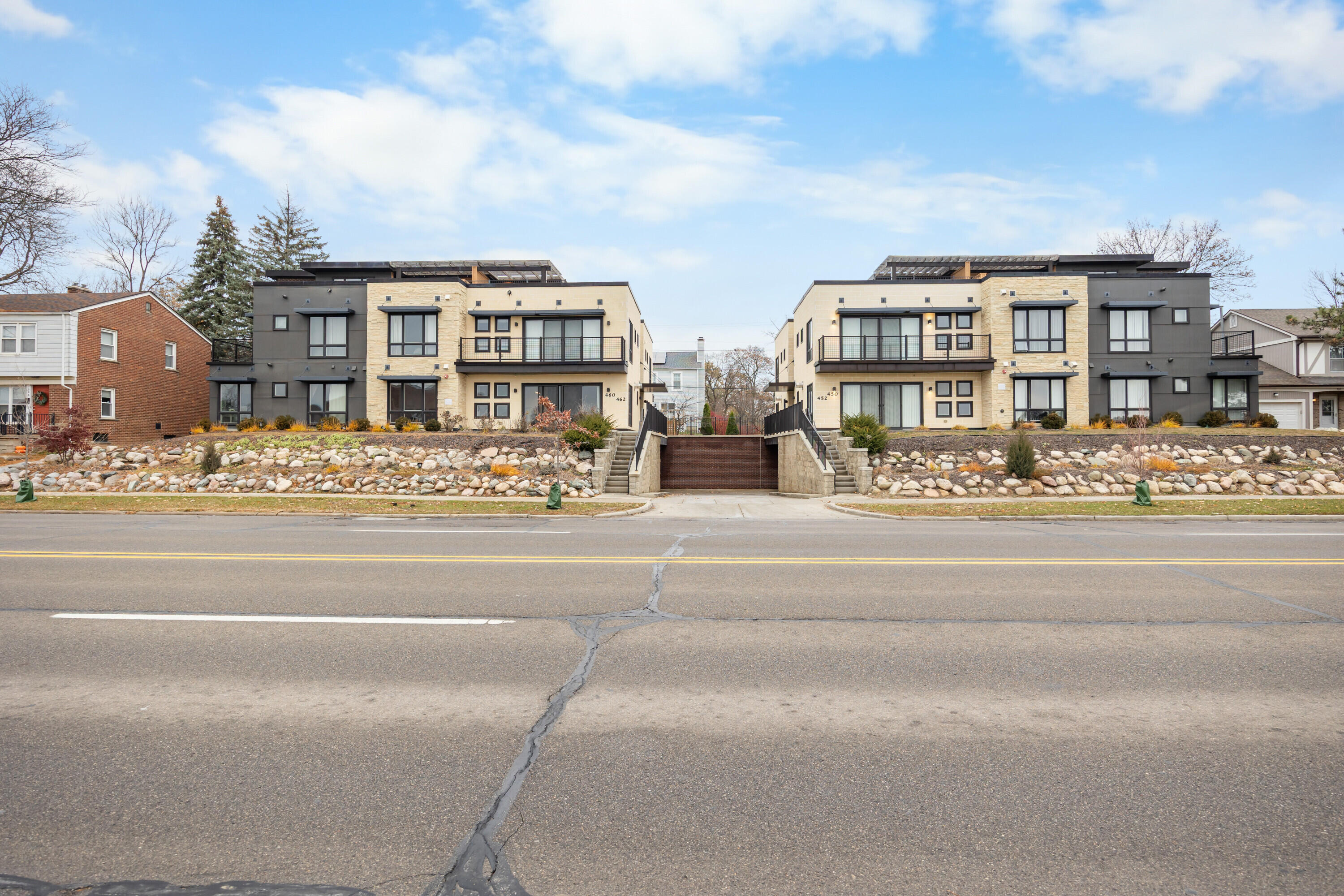 450-462 W Stadium Boulevard Property Photo 2