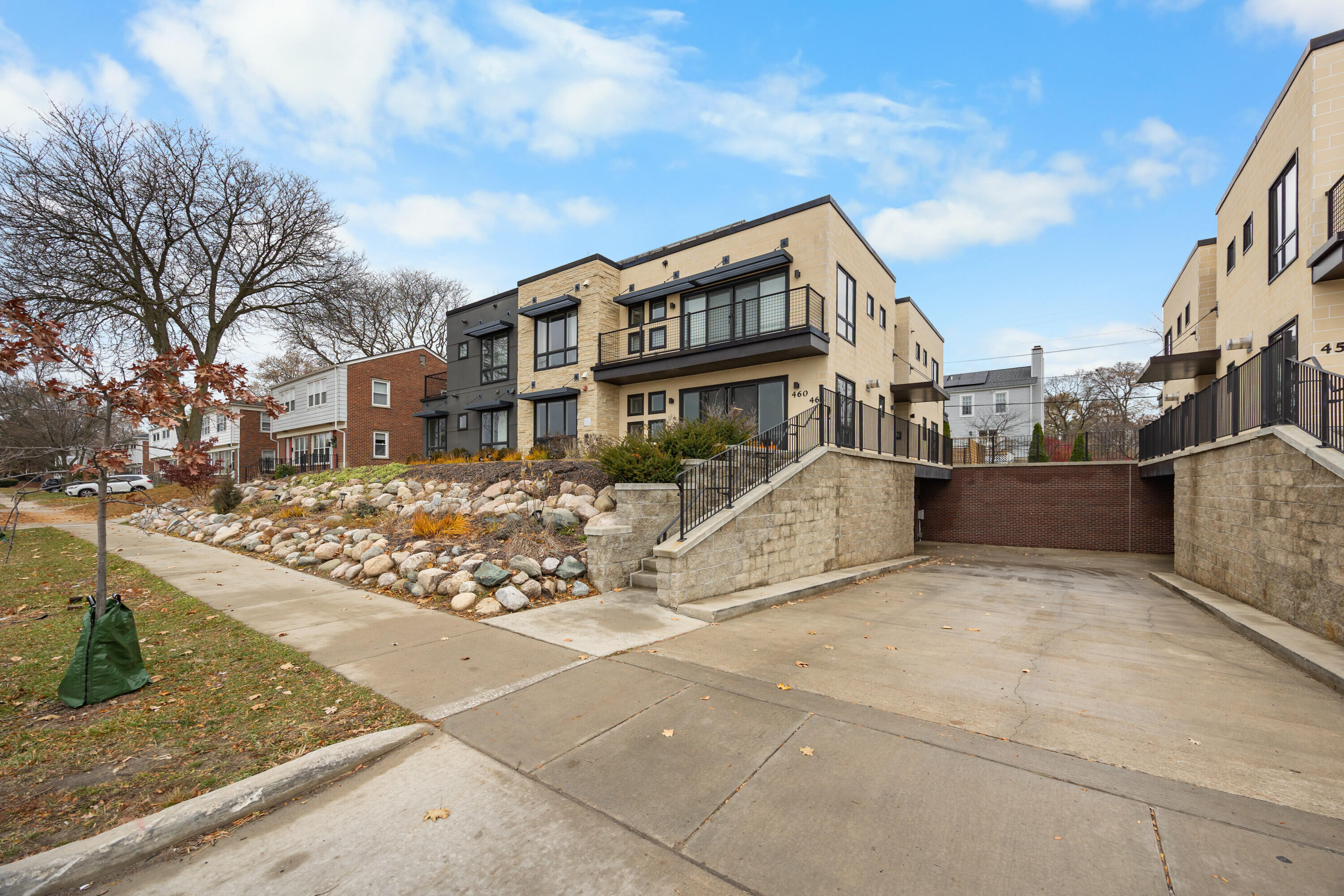 450-462 W Stadium Boulevard Property Photo 77