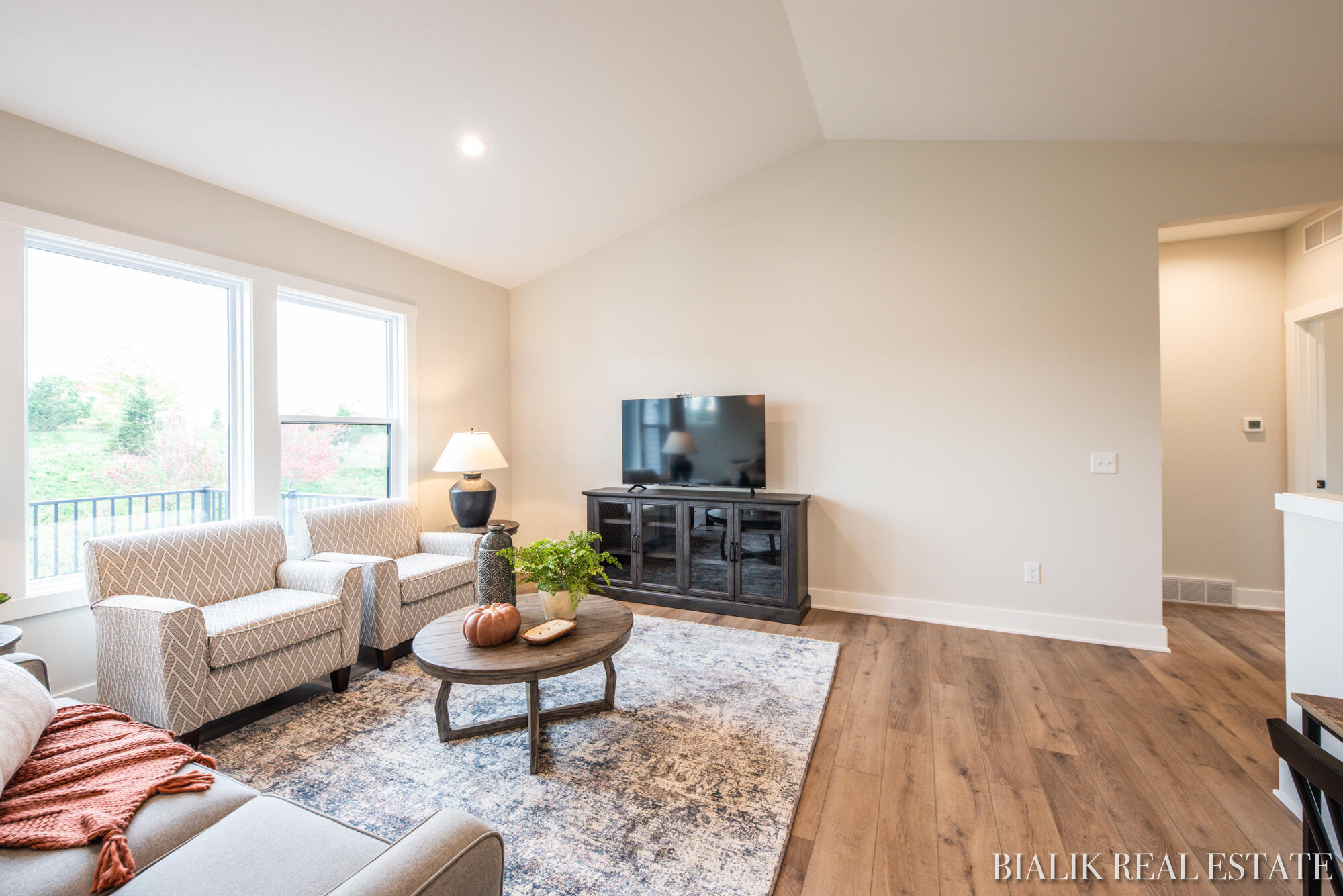 594 Sun Vale Lane Property Photo 11