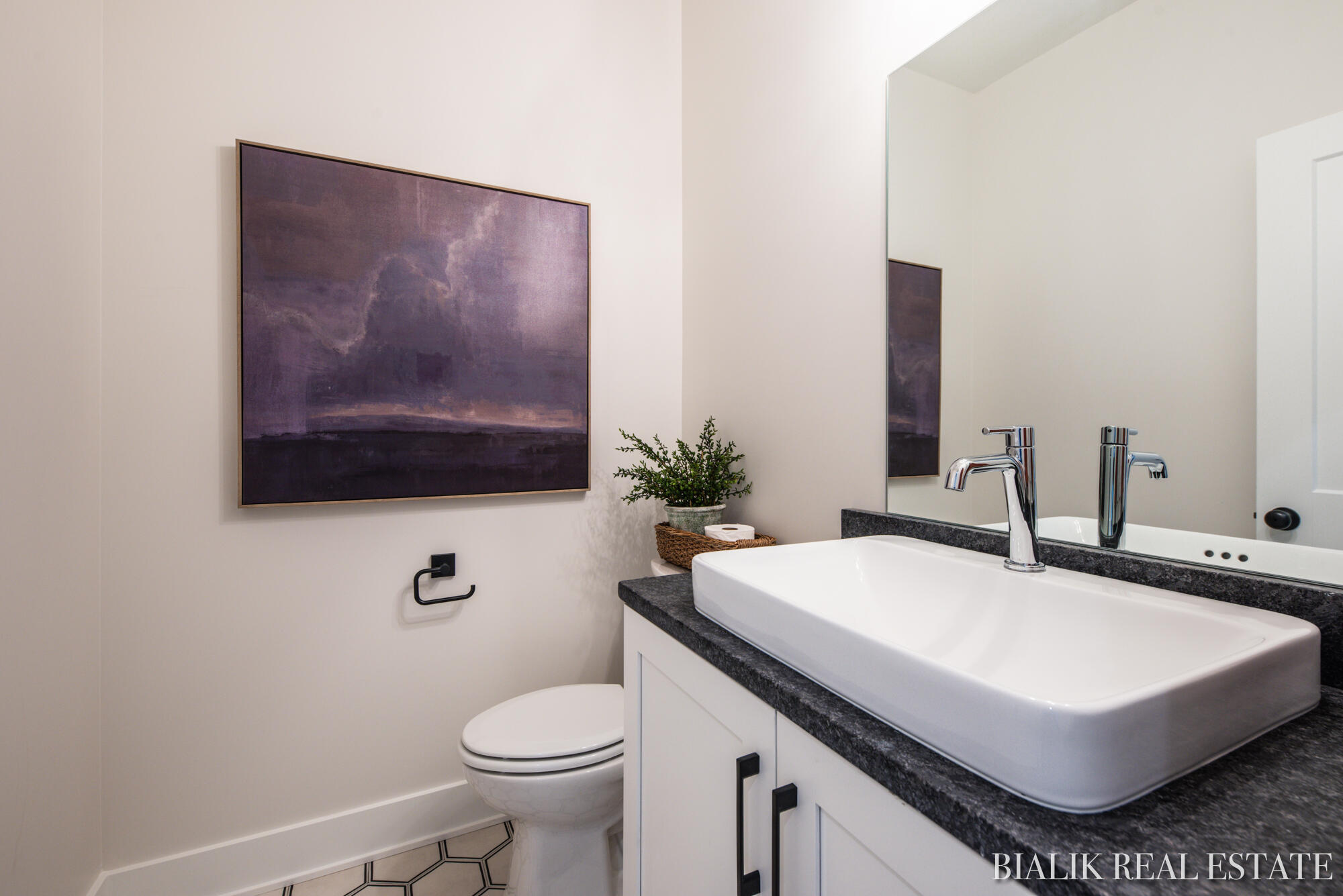 594 Sun Vale Lane Property Photo 23
