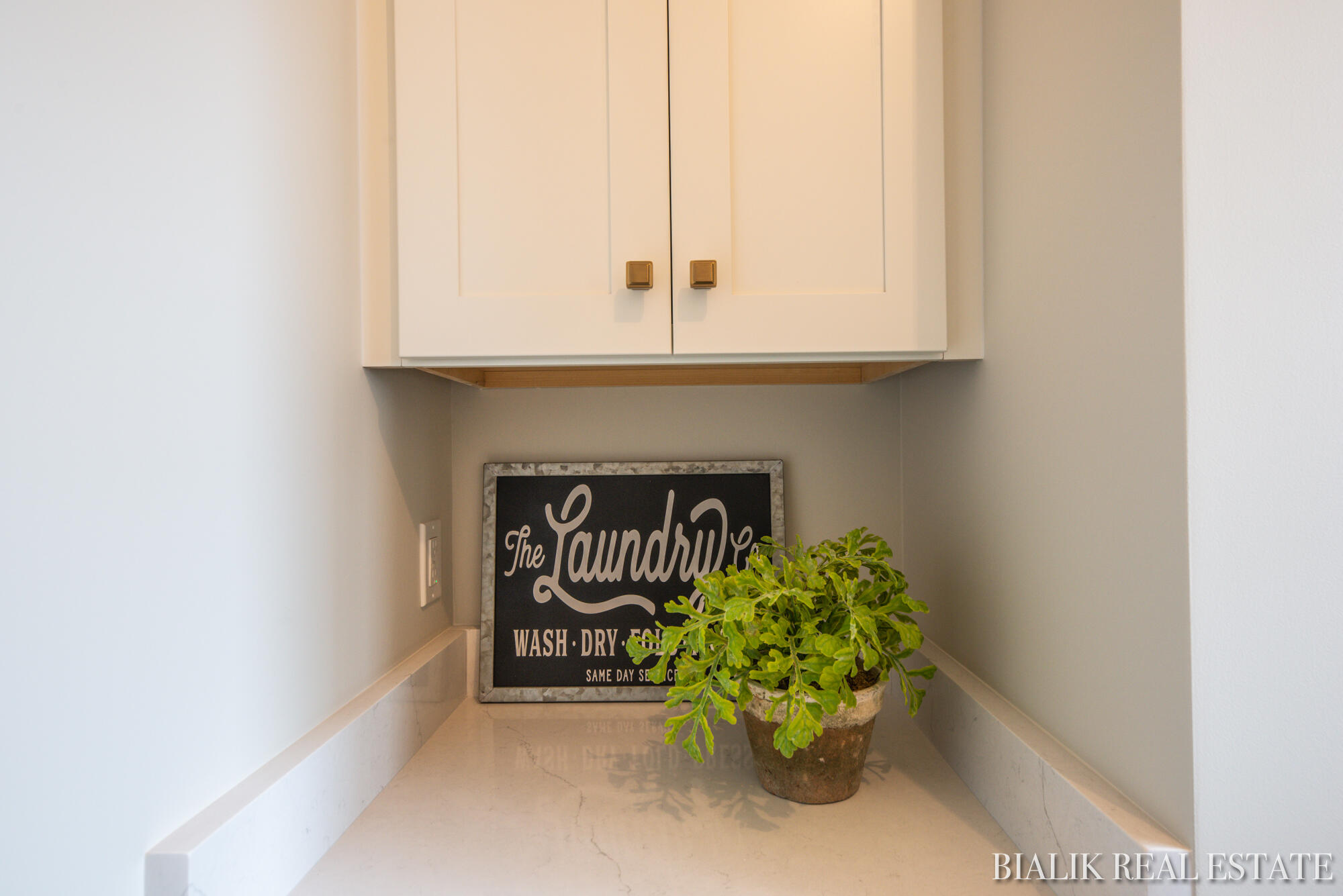 594 Sun Vale Lane Property Photo 35