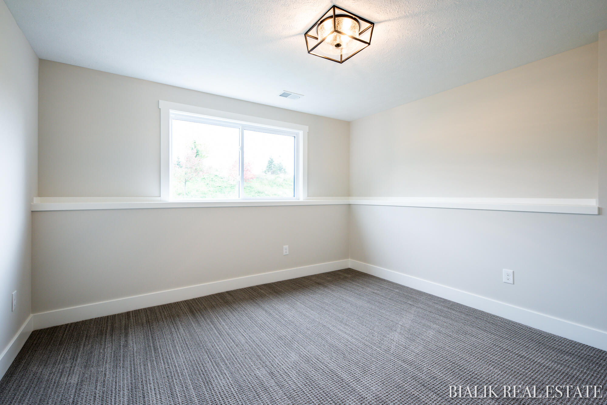 594 Sun Vale Lane Property Photo 44