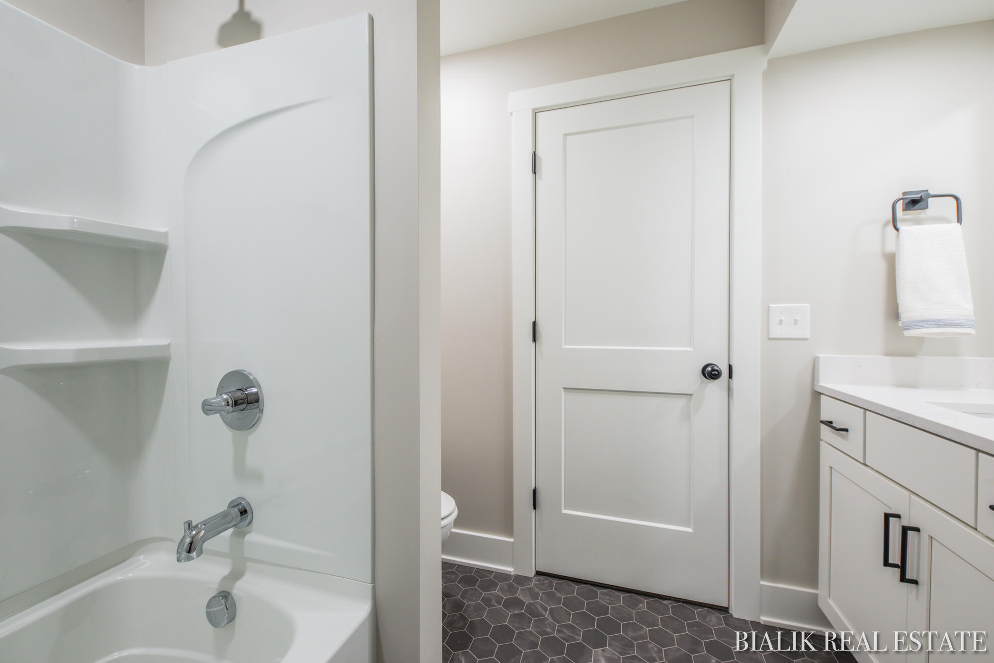 594 Sun Vale Lane Property Photo 46