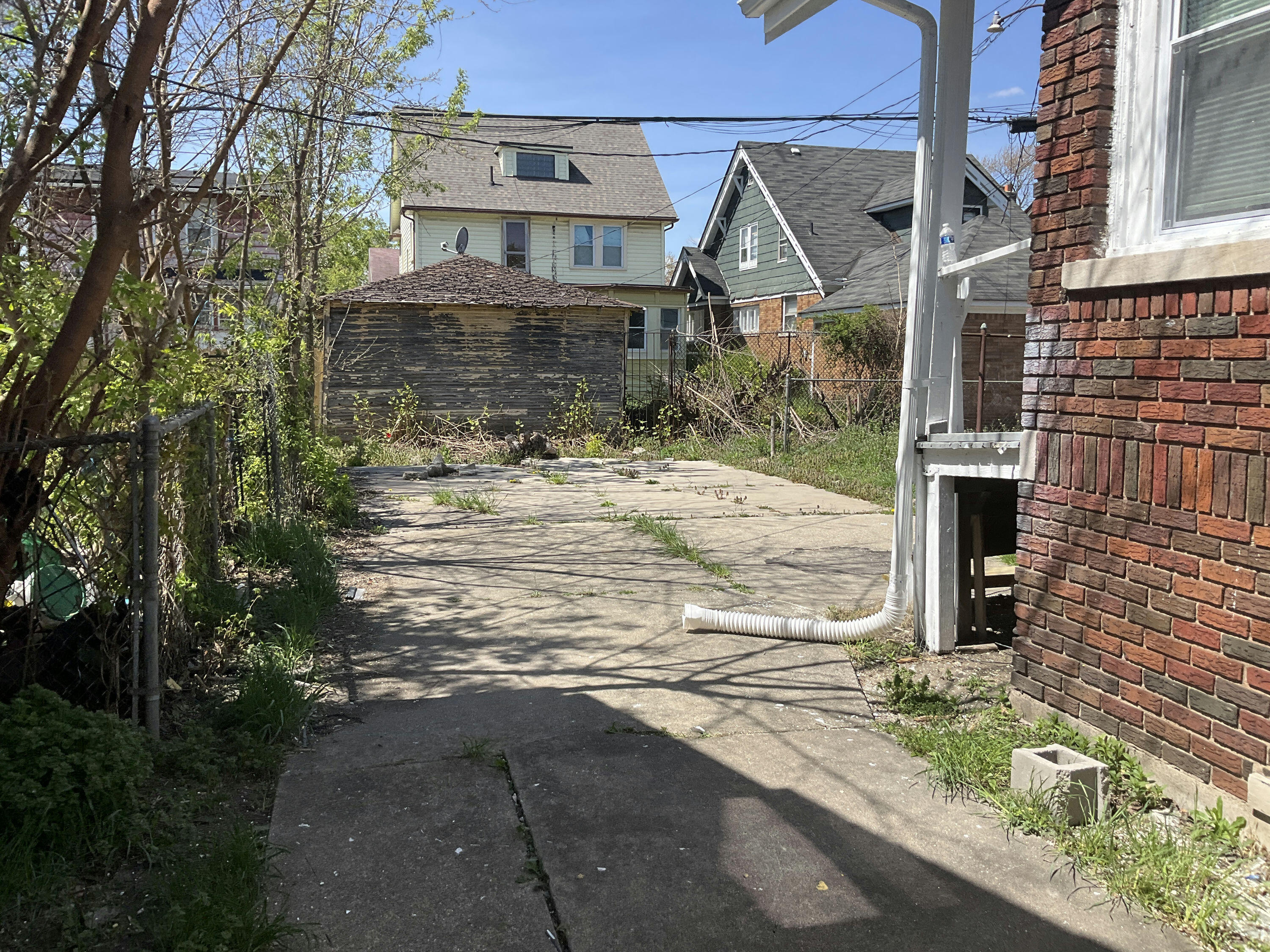 12701 Griggs Street Property Photo 4