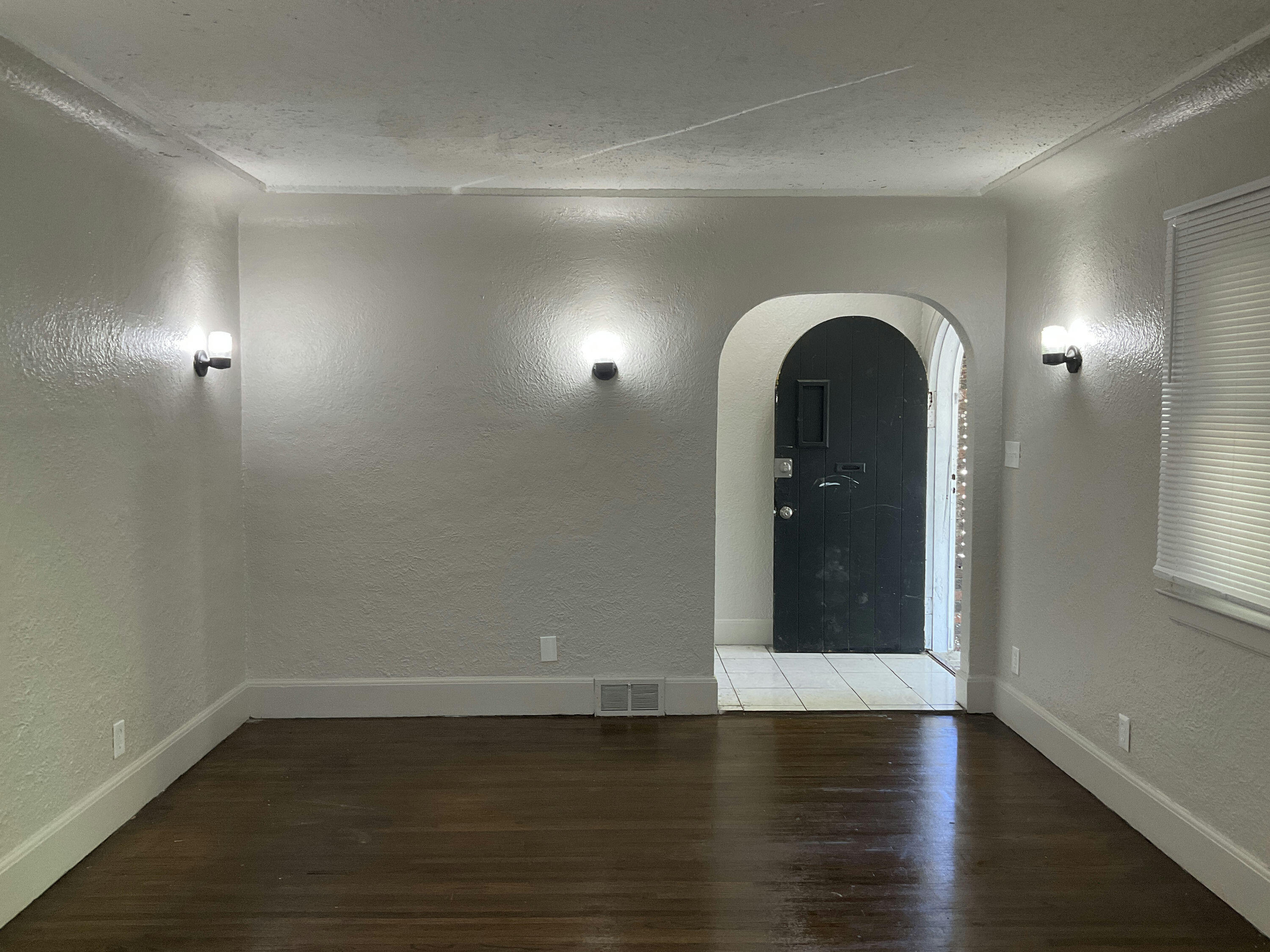 12701 Griggs Street Property Photo 6
