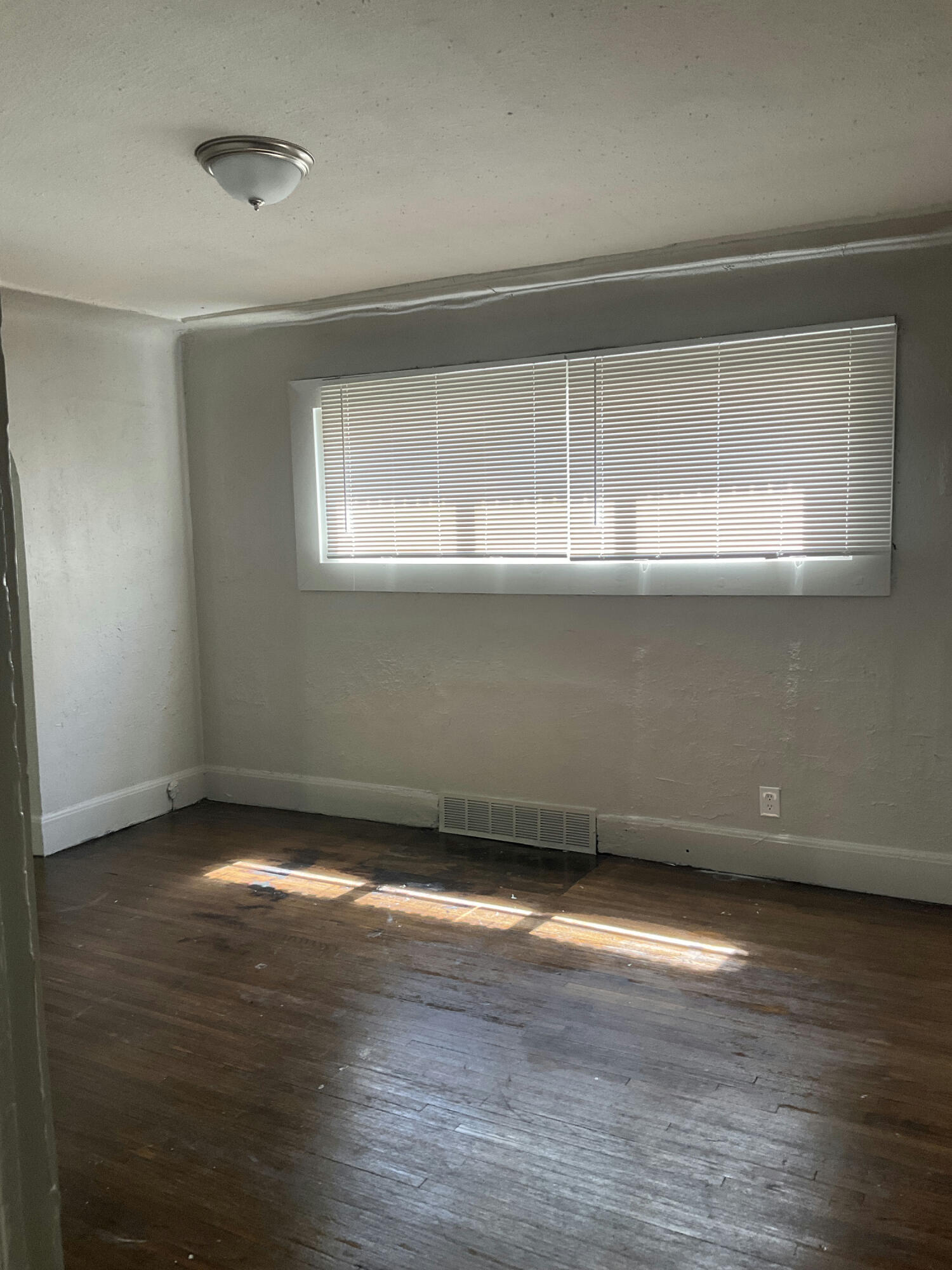 12701 Griggs Street Property Photo 15
