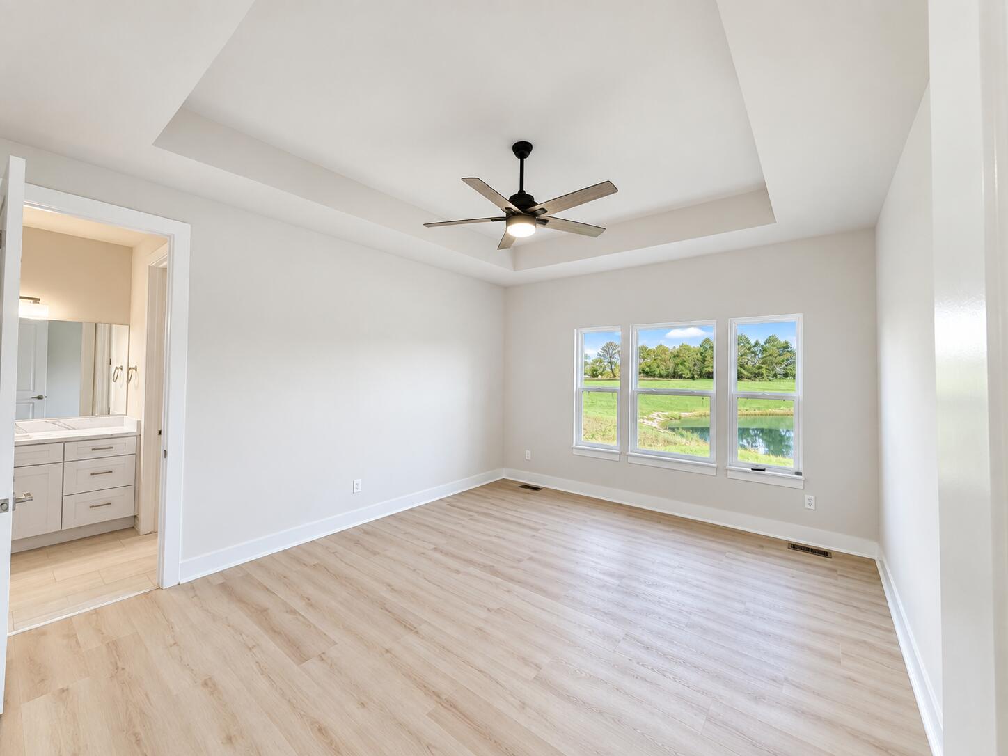 4958 Thompson Heights Drive Property Photo 8