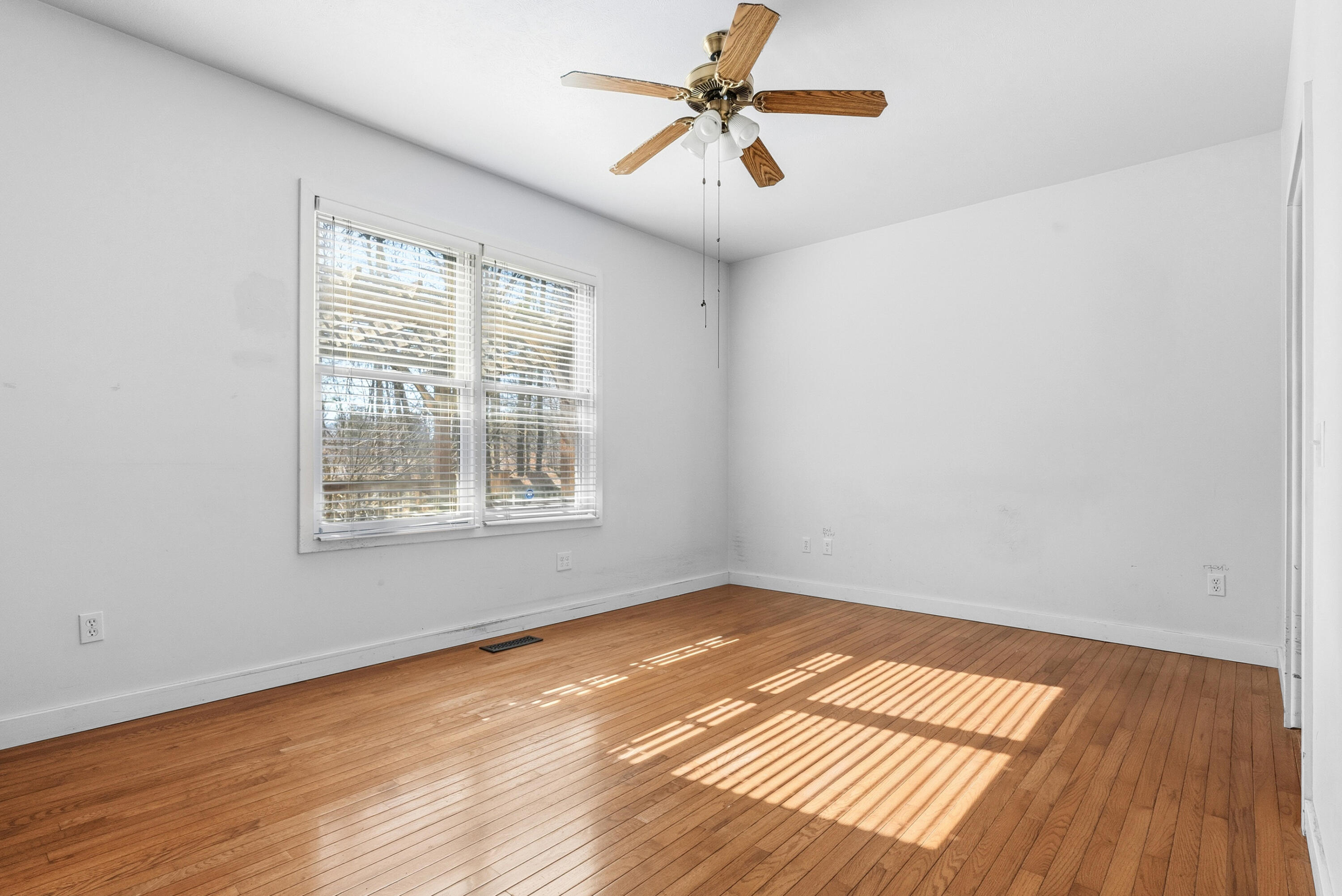 7625 Timberview Avenue Property Photo 23
