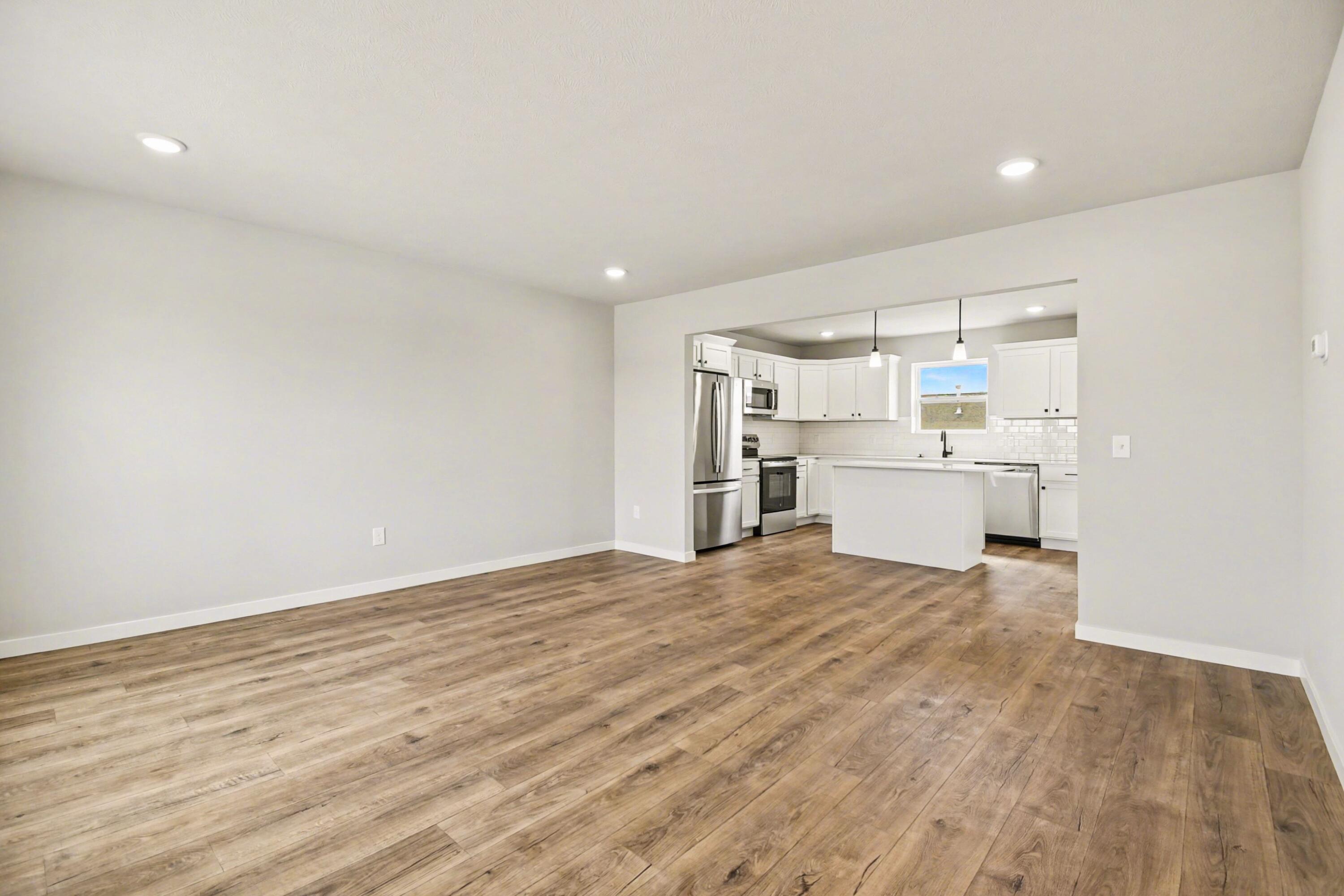 187 Peppermint Drive Property Photo 3