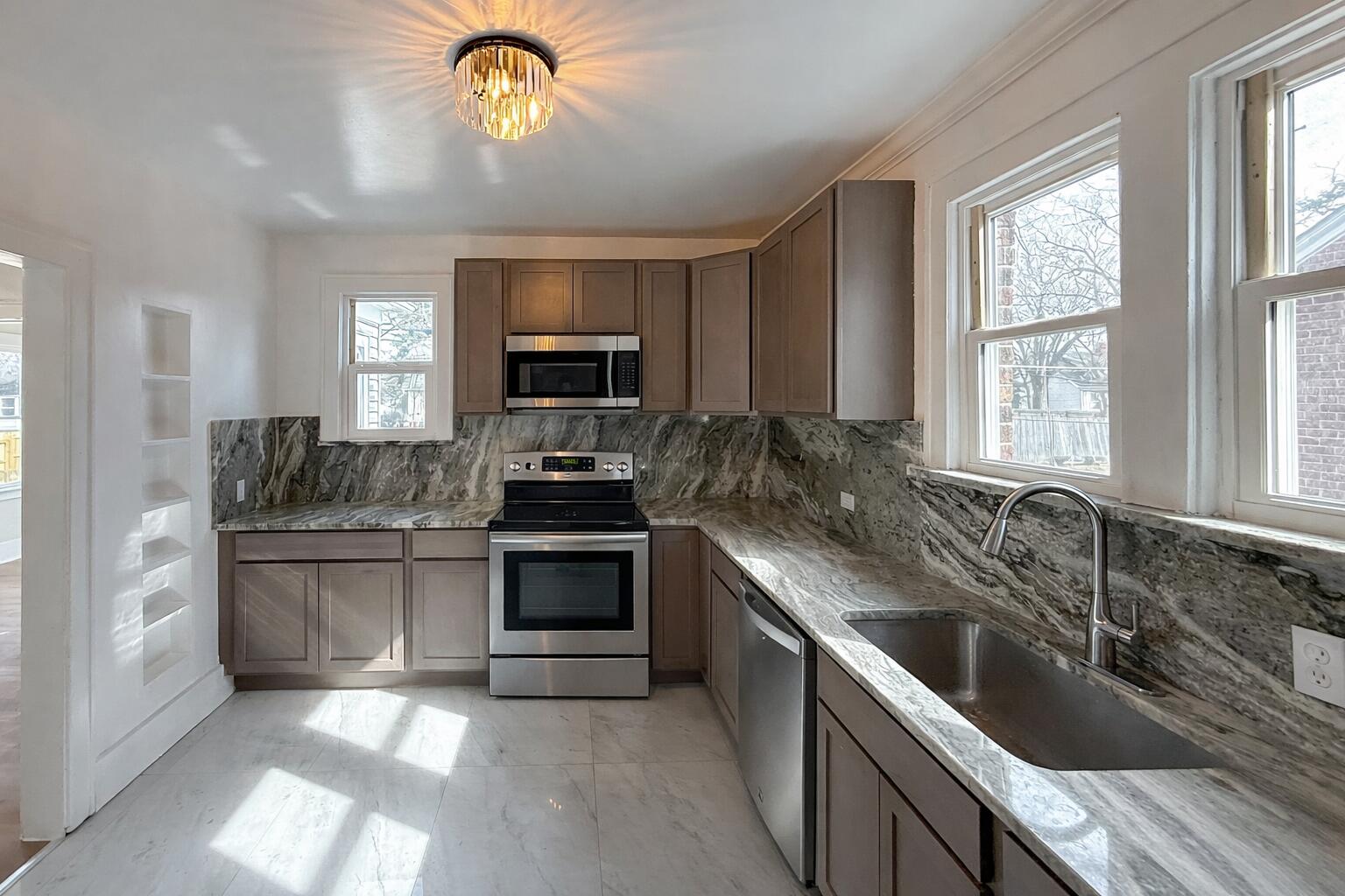 15786 Rutherford Street Property Photo 12