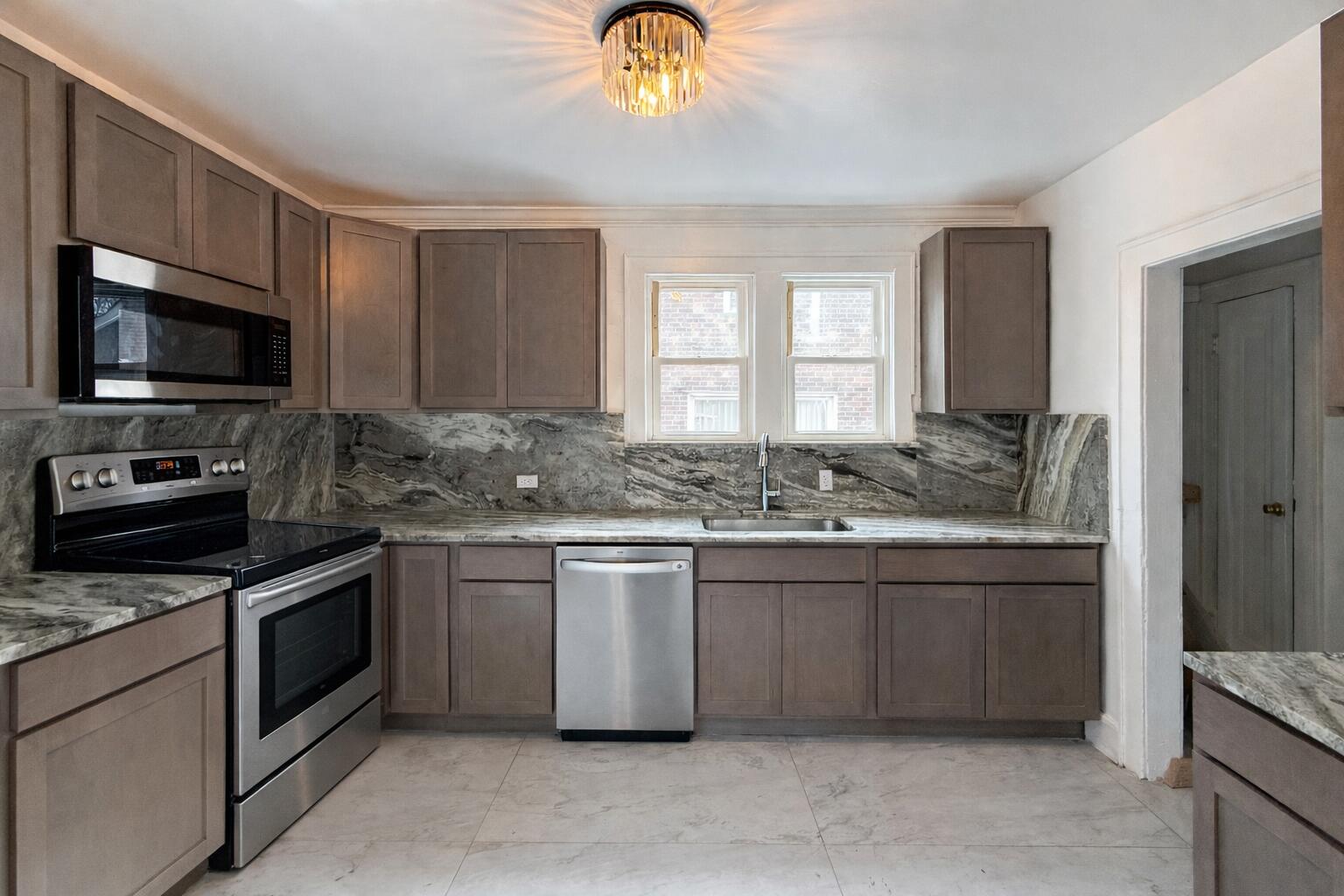 15786 Rutherford Street Property Photo 14
