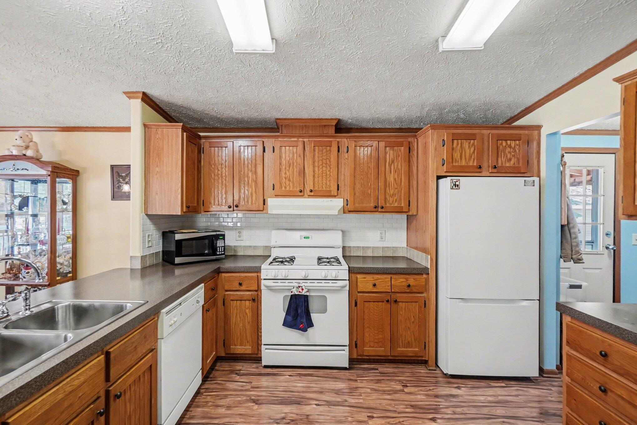 11000 N Wilvan Drive Property Photo 7