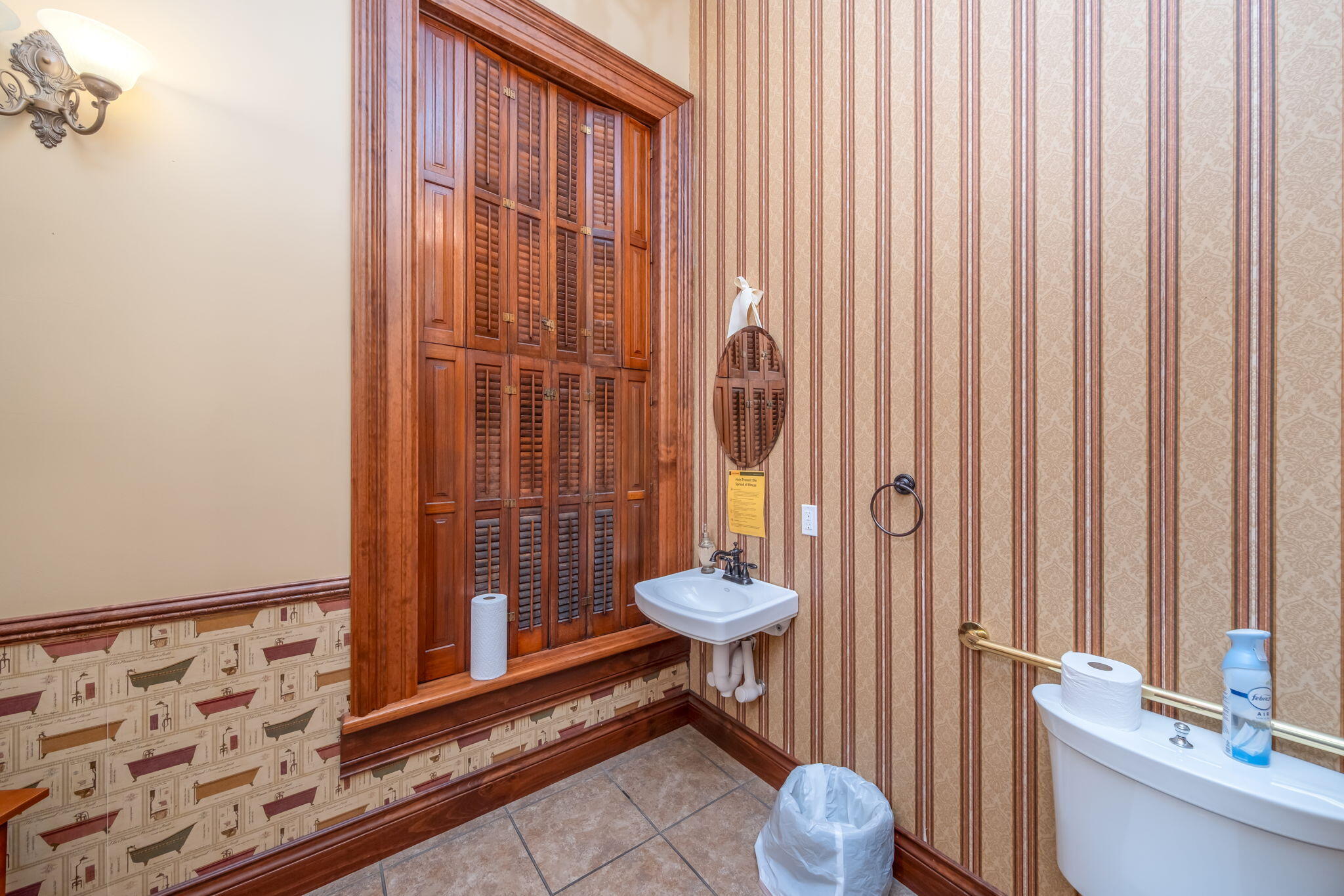 414 Maple Street Property Photo 9