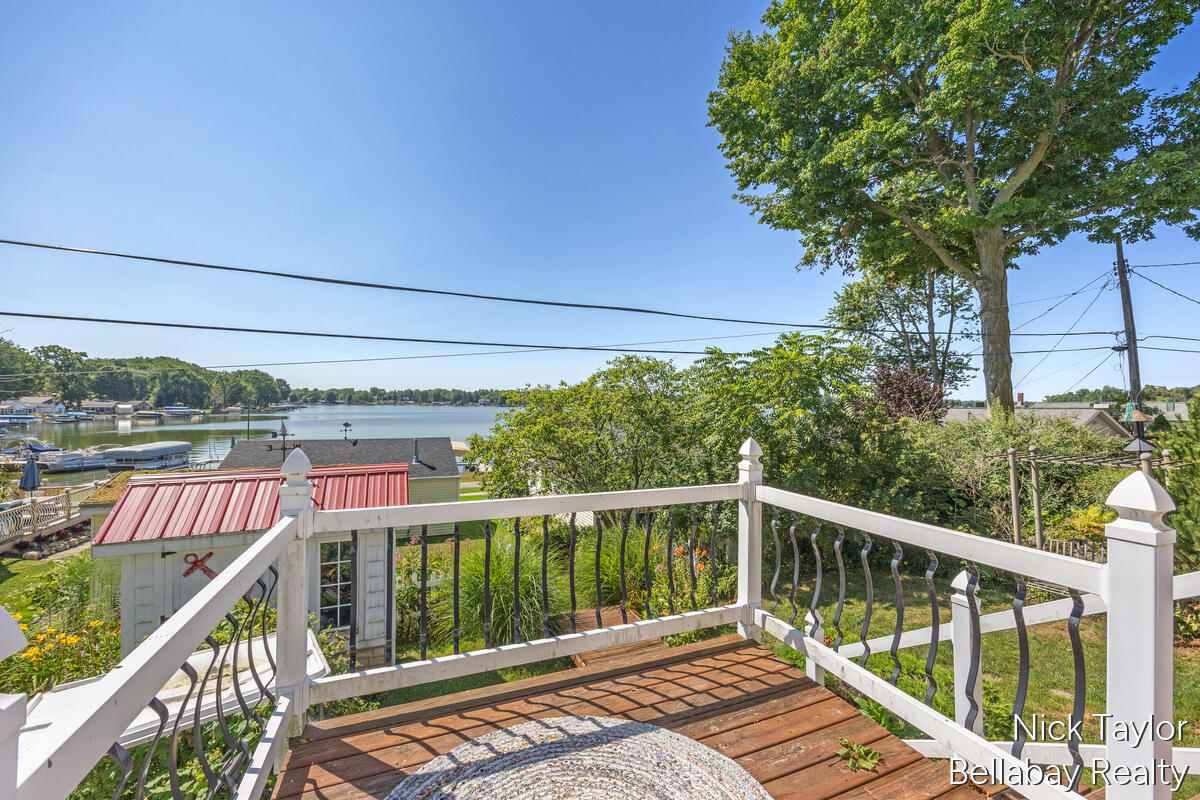 8198 Morrison Lake Gardens Property Photo 9