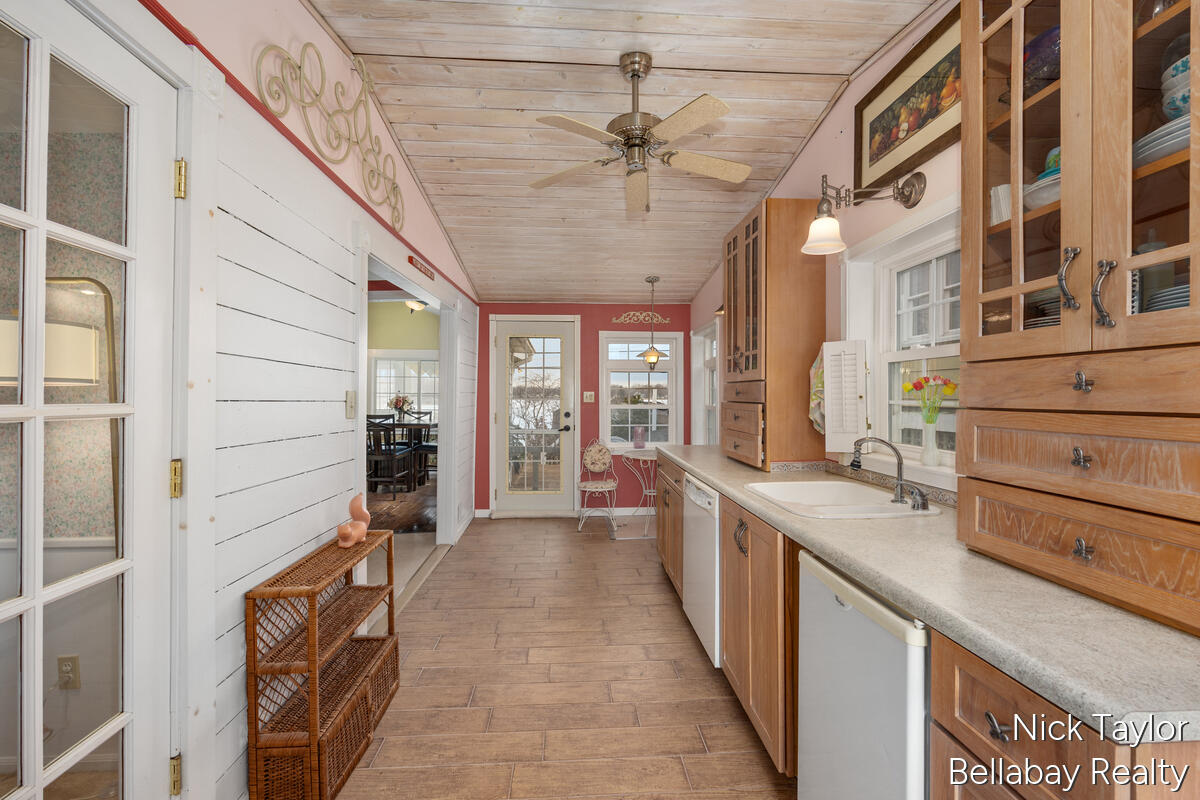 8198 Morrison Lake Gardens Property Photo 15