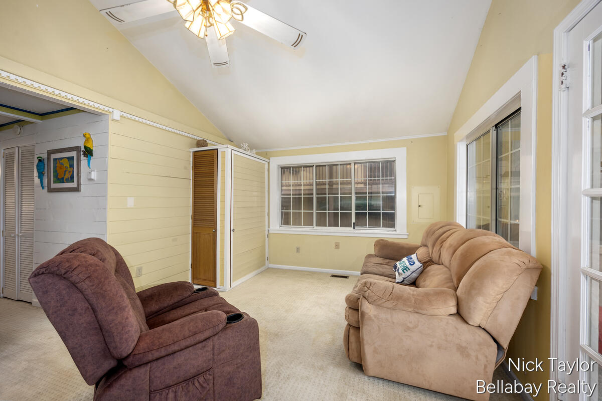 8198 Morrison Lake Gardens Property Photo 19