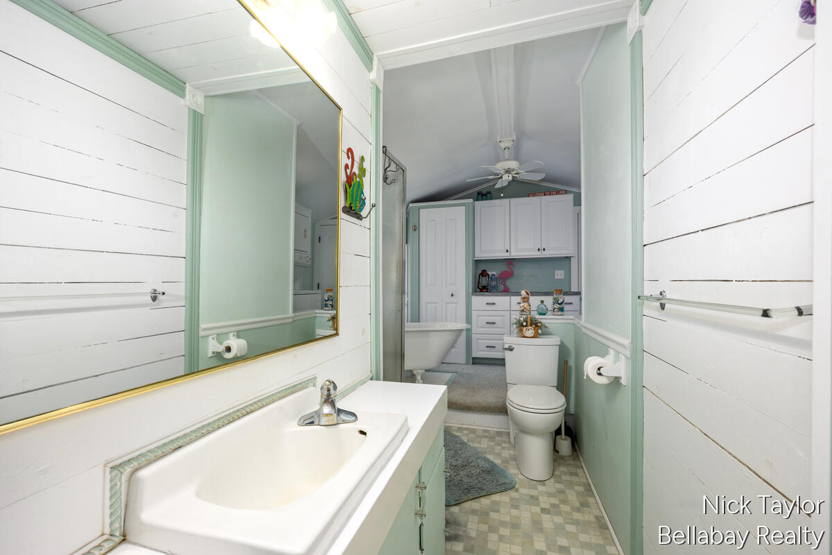 8198 Morrison Lake Gardens Property Photo 22