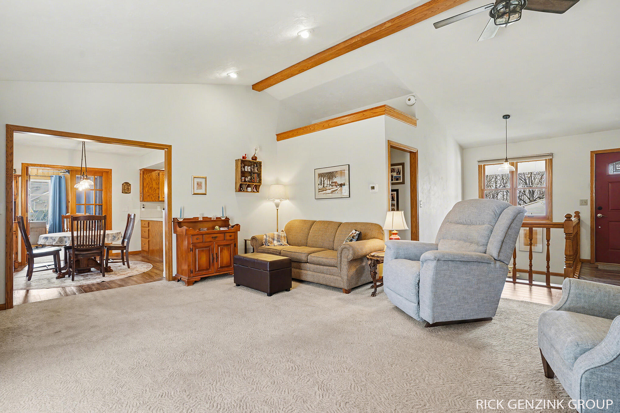 6260 Pine Crest Drive Property Photo 5