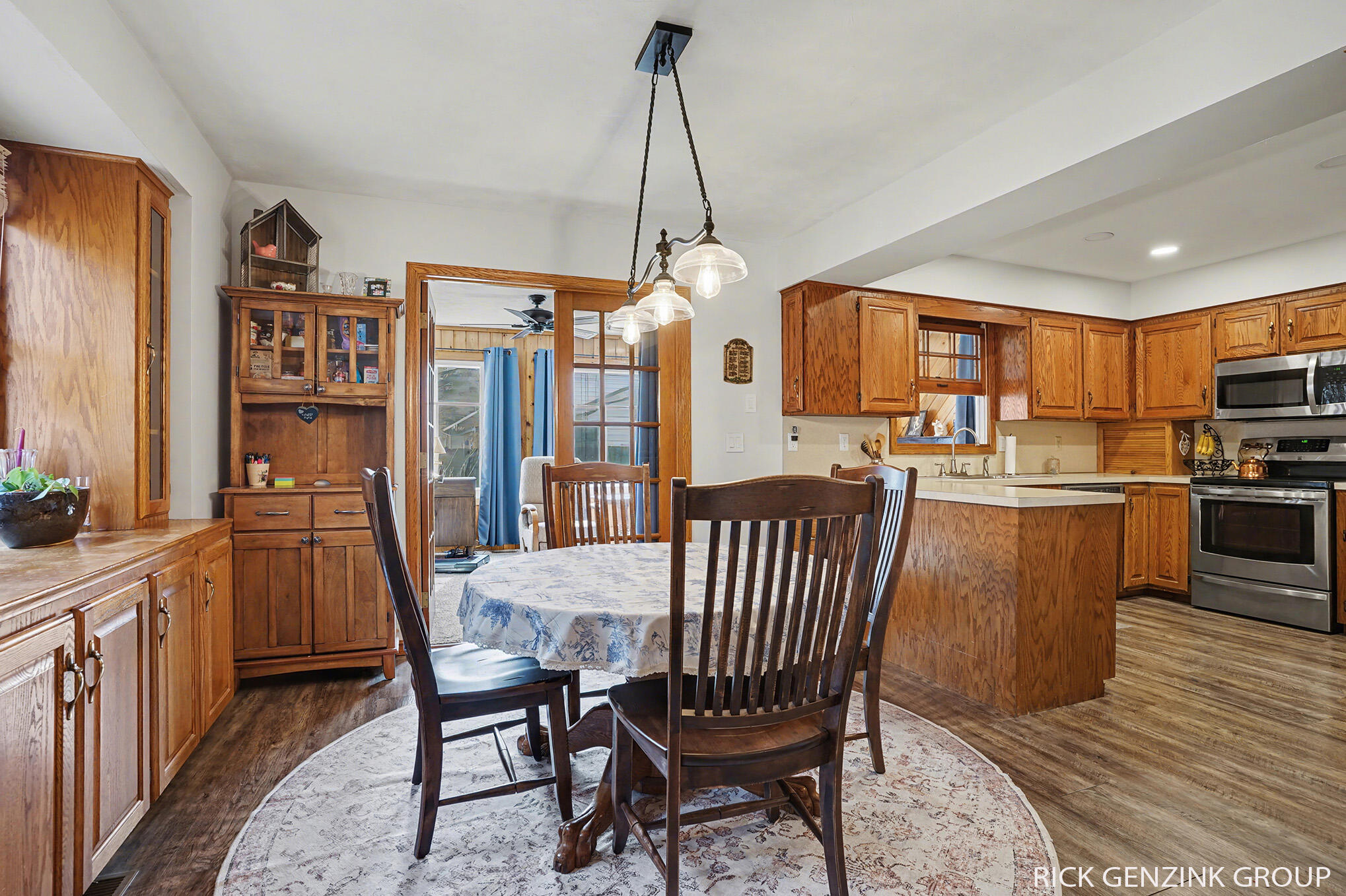 6260 Pine Crest Drive Property Photo 12